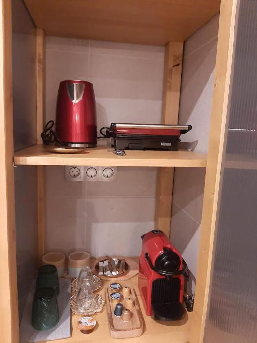 Deluxe Room - Photo 10