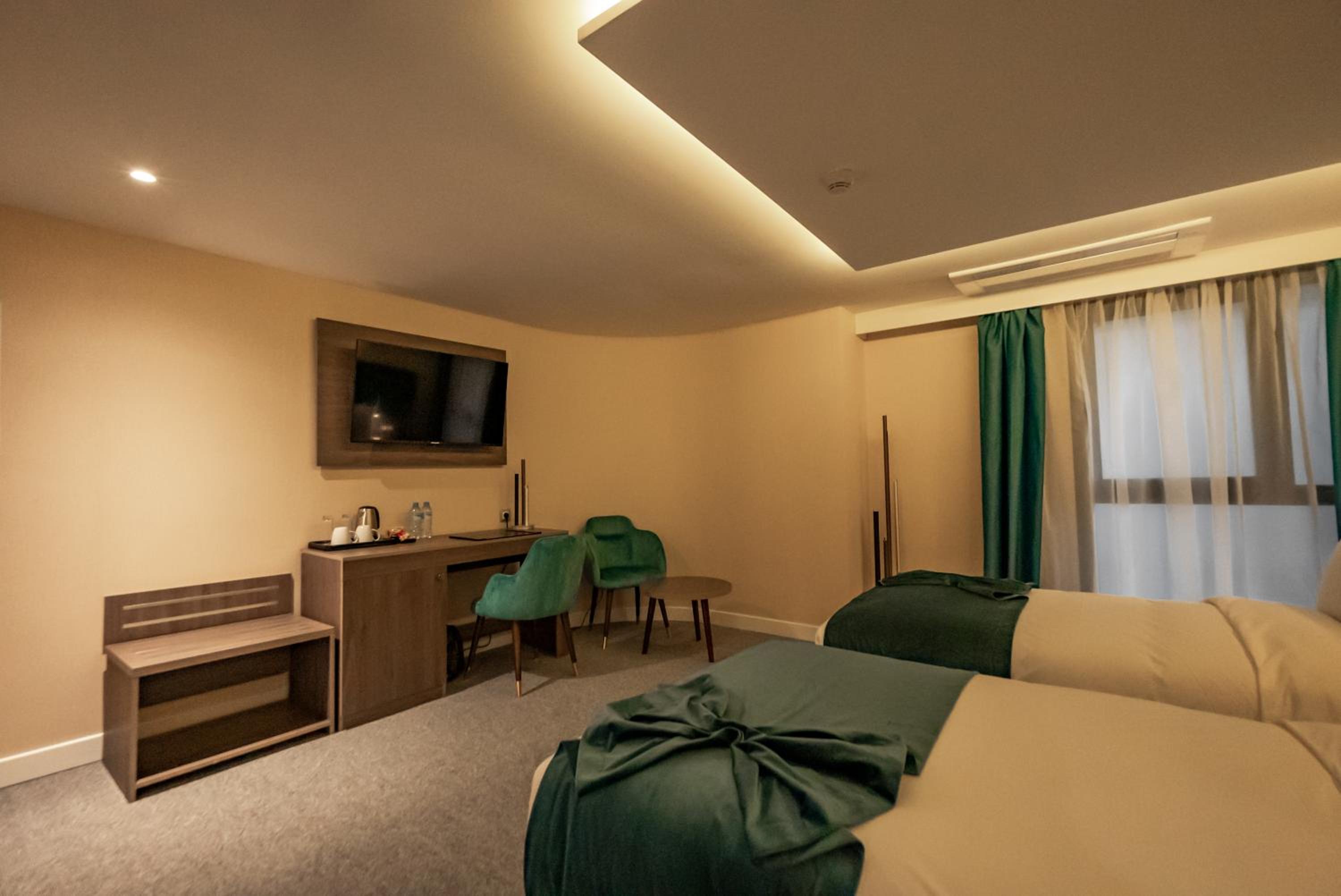 Standard Twin Room - Photo 6