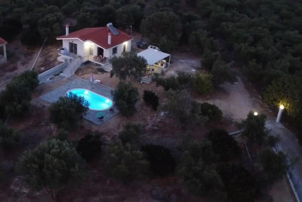 Villa photo 3