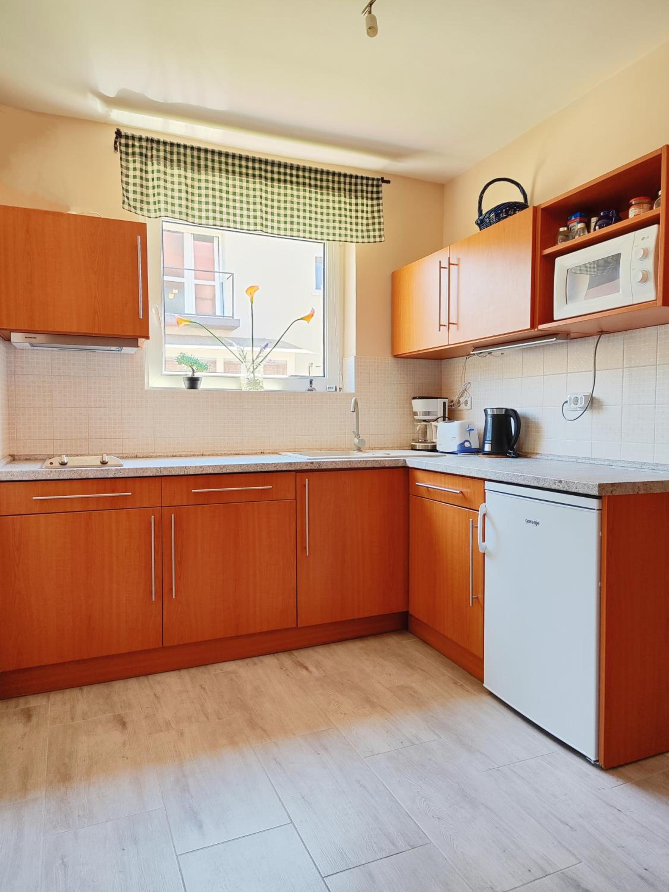 Apartment with Balcony photo 3