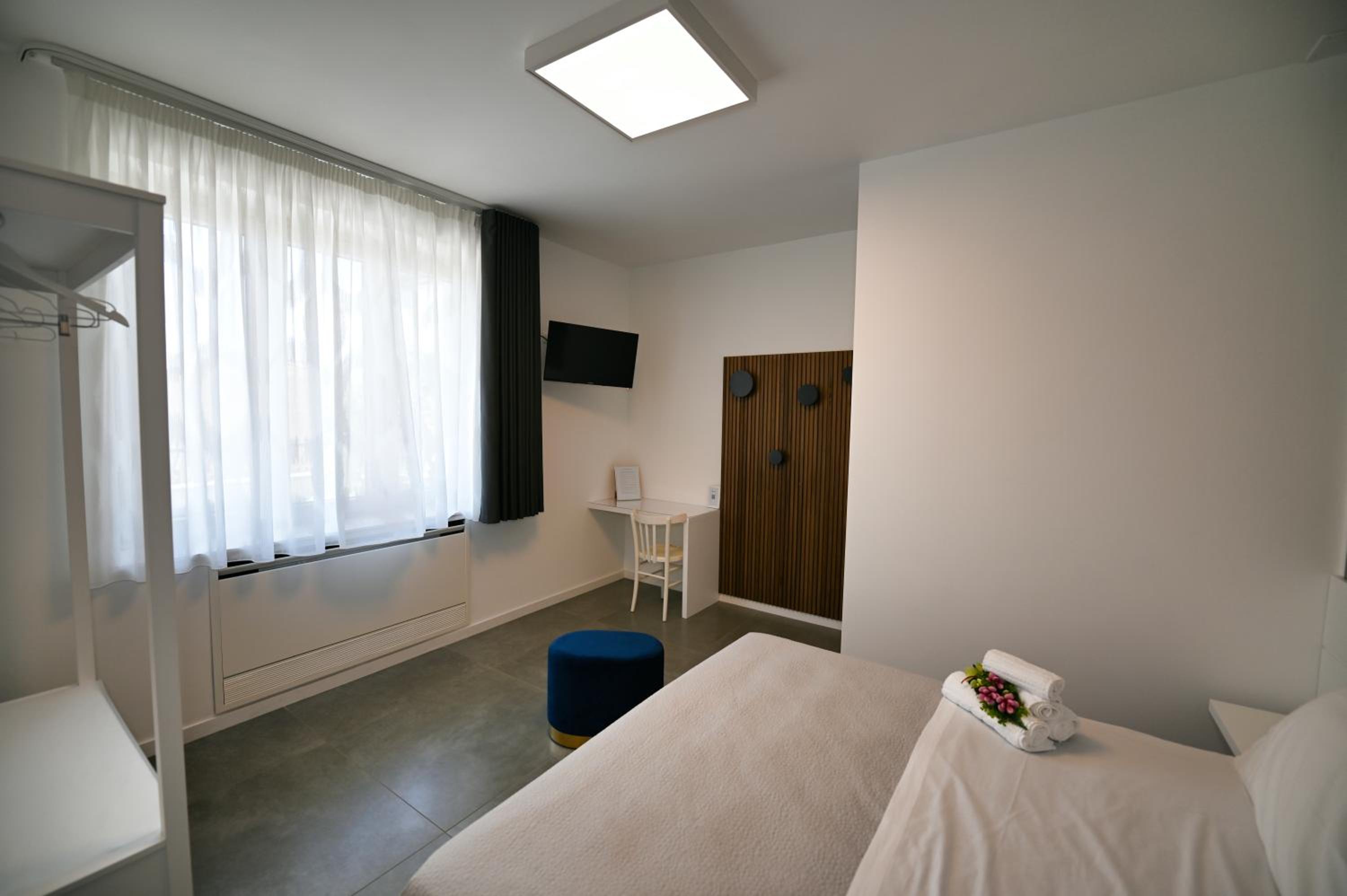 Double Room with Private Bathroom photo 2