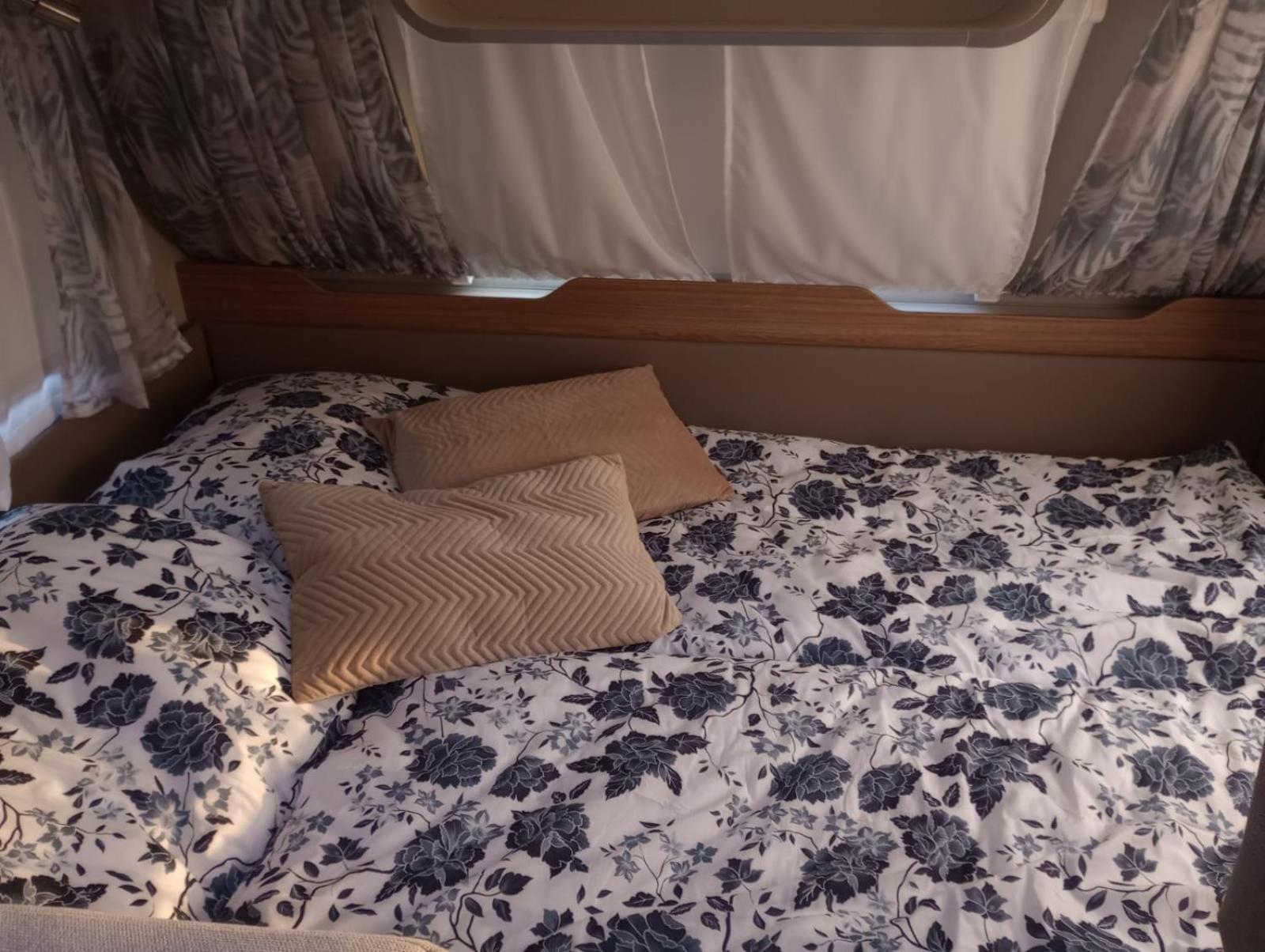 Caravan photo 2