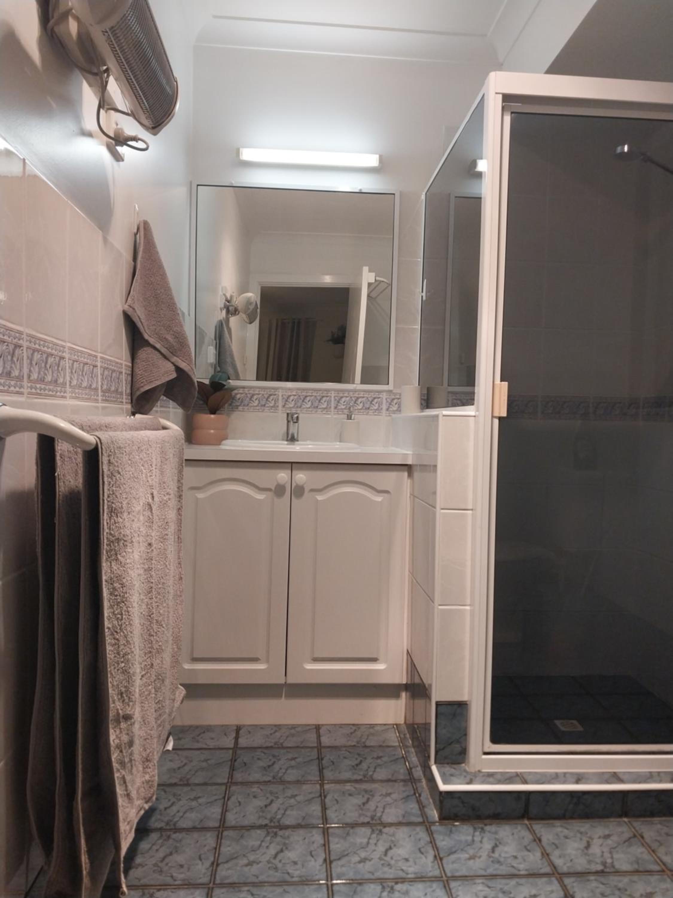 Double Room with Private Bathroom photo 2