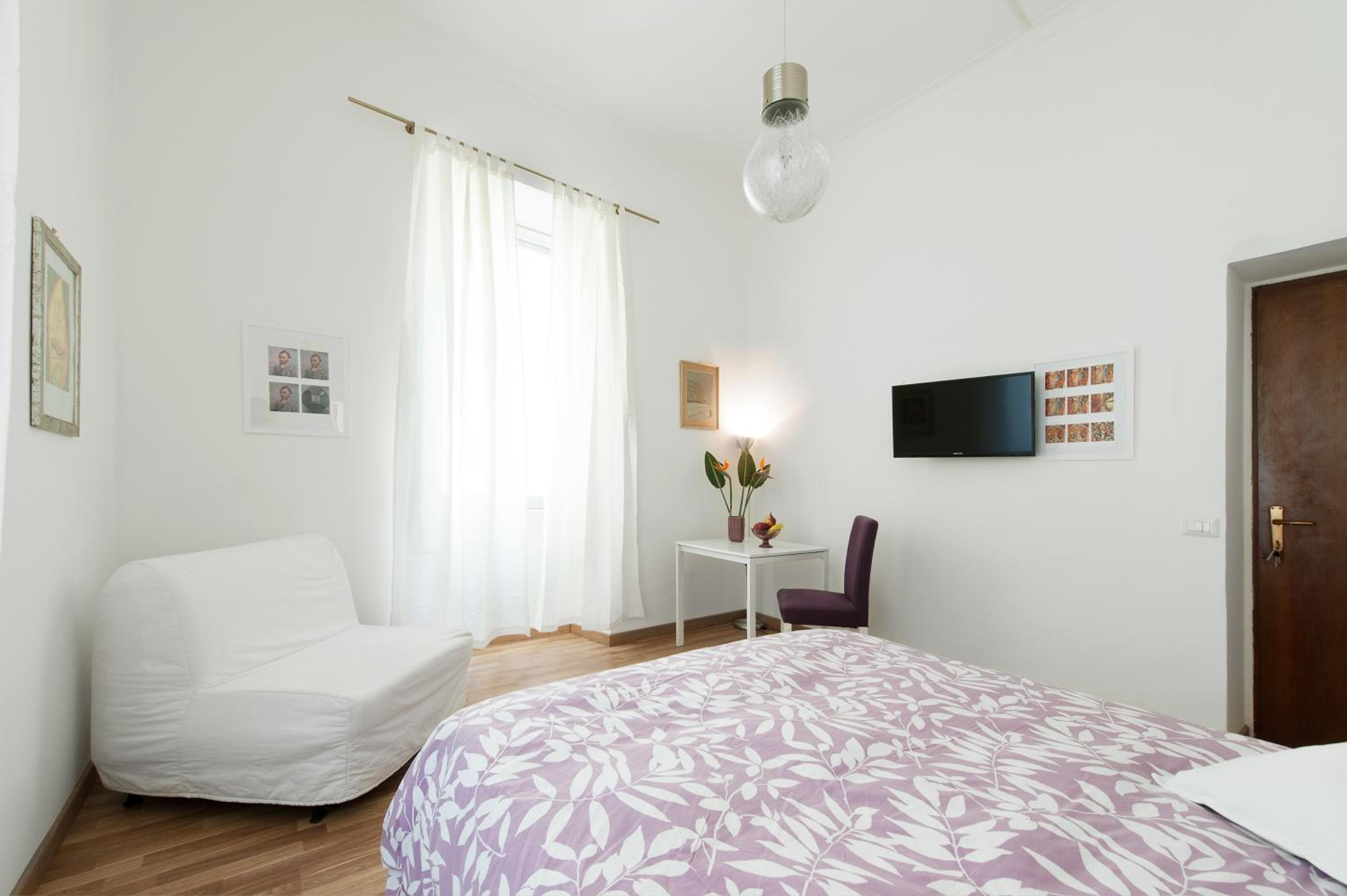 Double Room with Private External Bathroom photo 3
