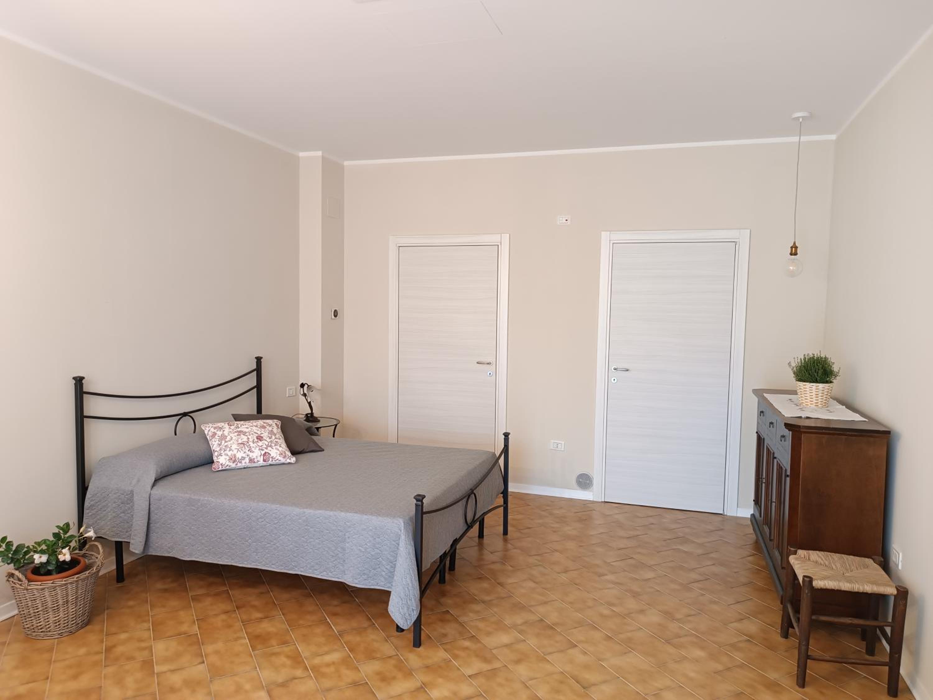 Studio Apartment photo 1