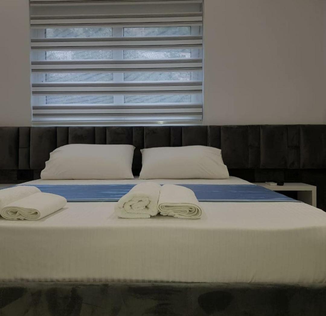 Deluxe Double Room with Window photo 3