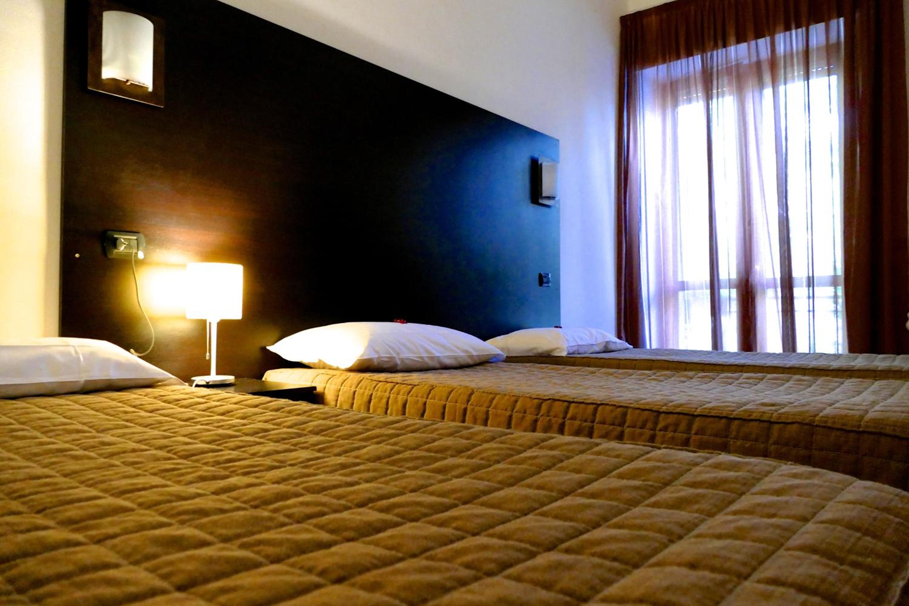 Twin Room - Photo 1