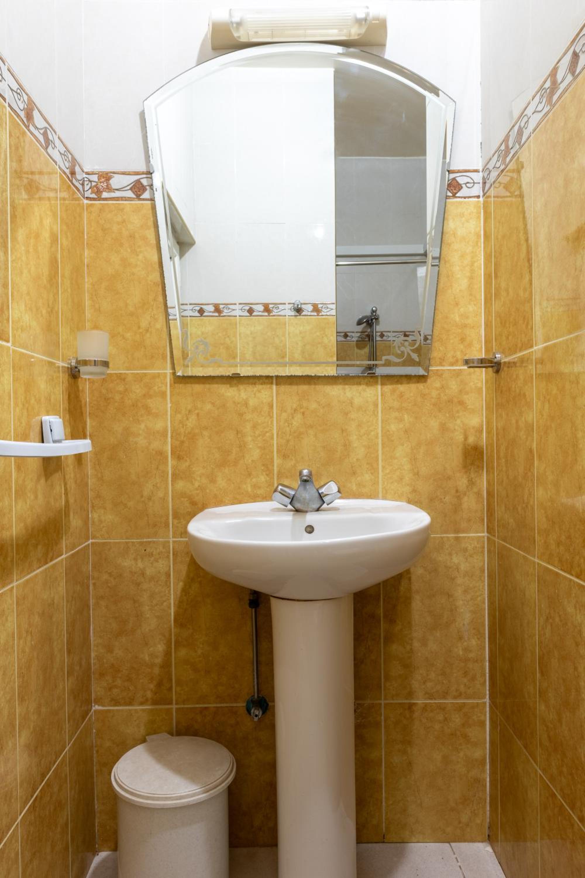 Double Room - Photo 4