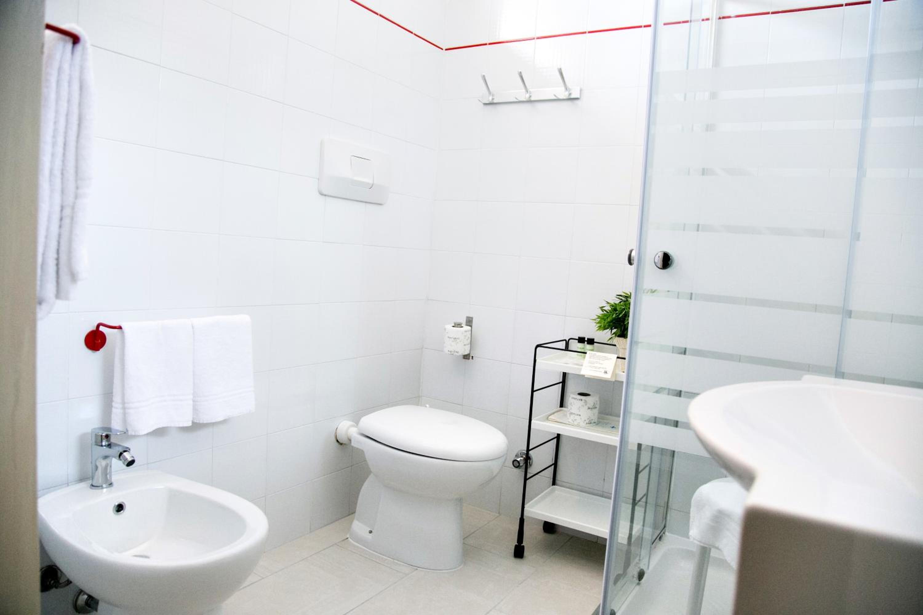 Double or Twin Room with Balcony photo 3