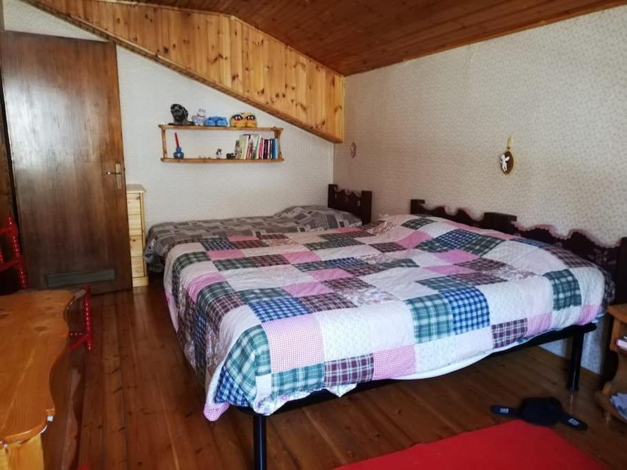 Three-Bedroom House photo 1
