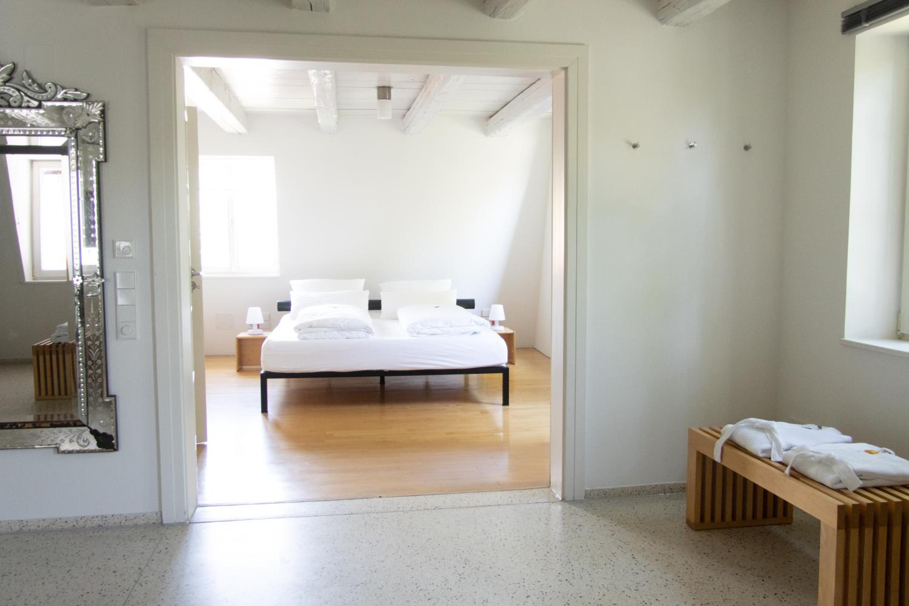 Apartment with Garden View - Photo 11