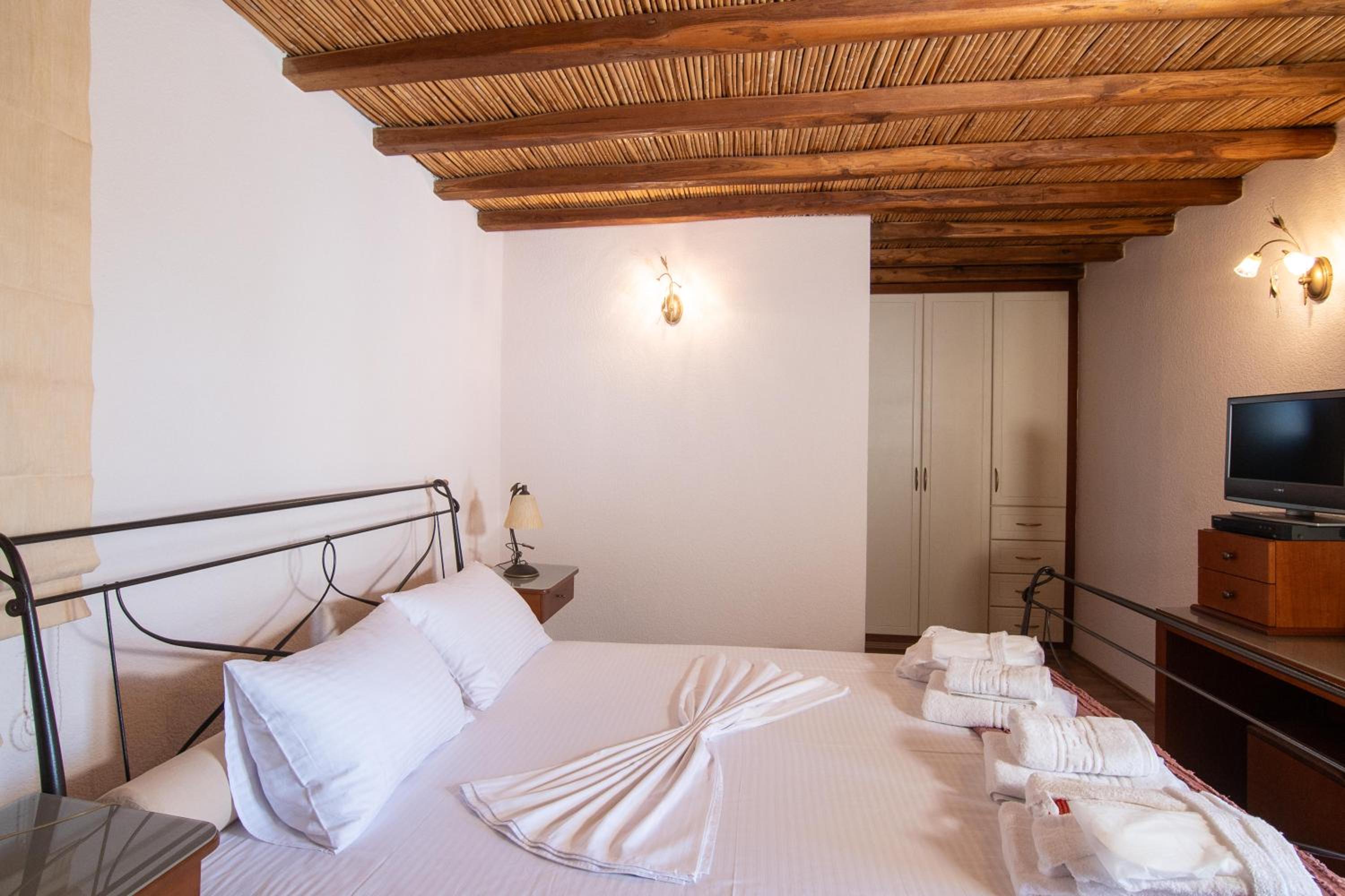 Three-Bedroom Villa photo 1