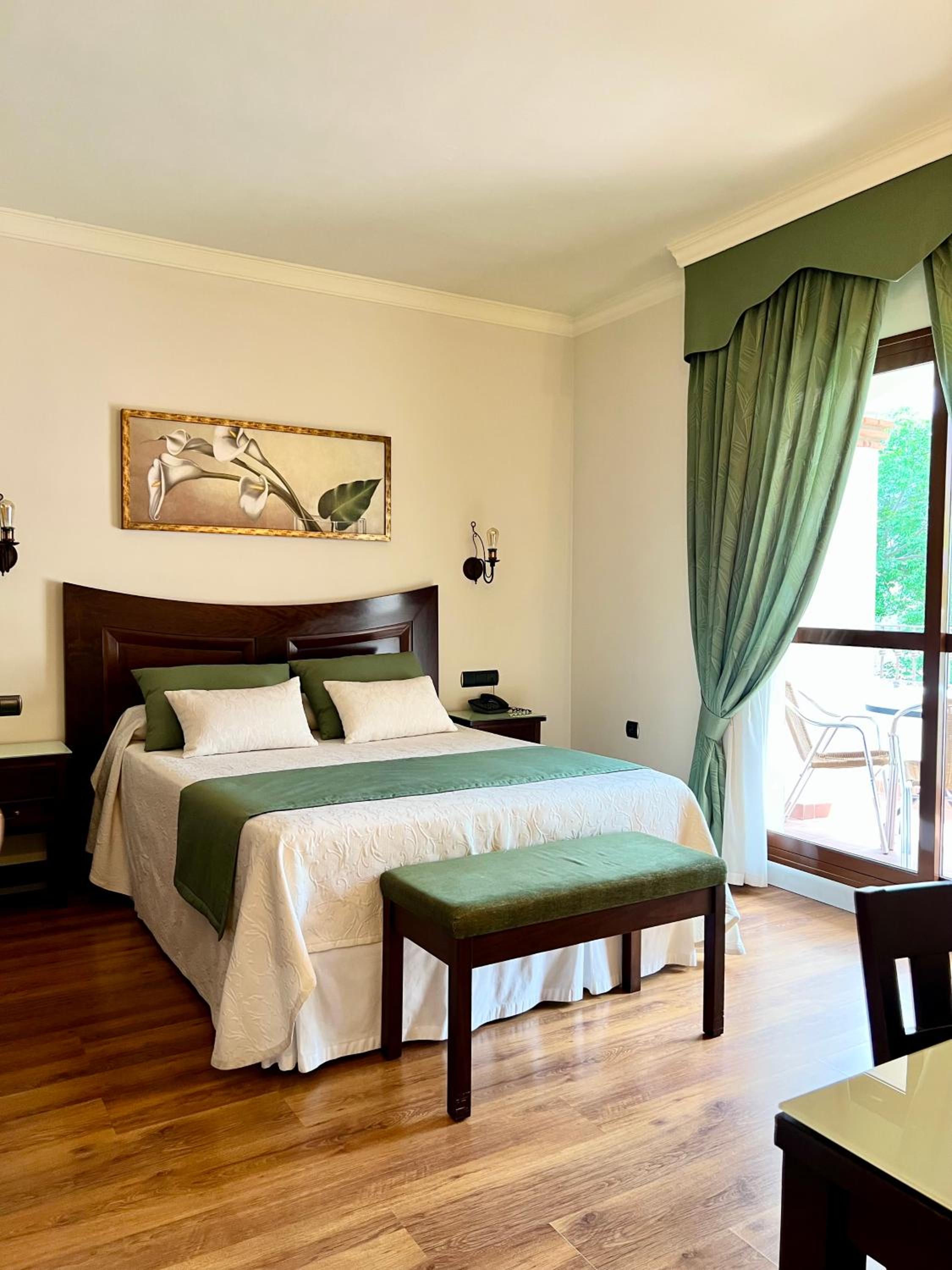 Double or Twin Room - Photo 1