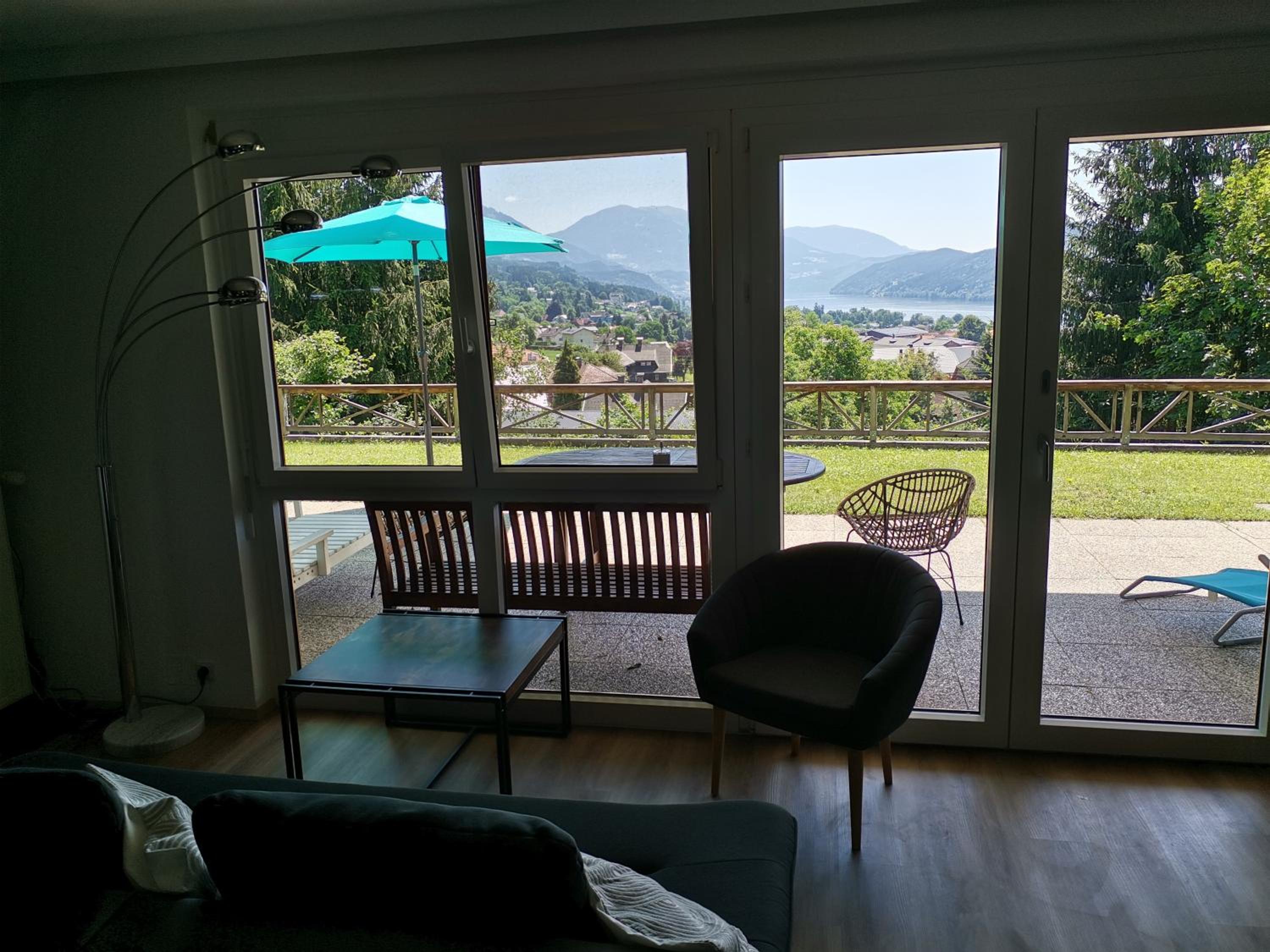 Apartment with Mountain and Lake View photo 2