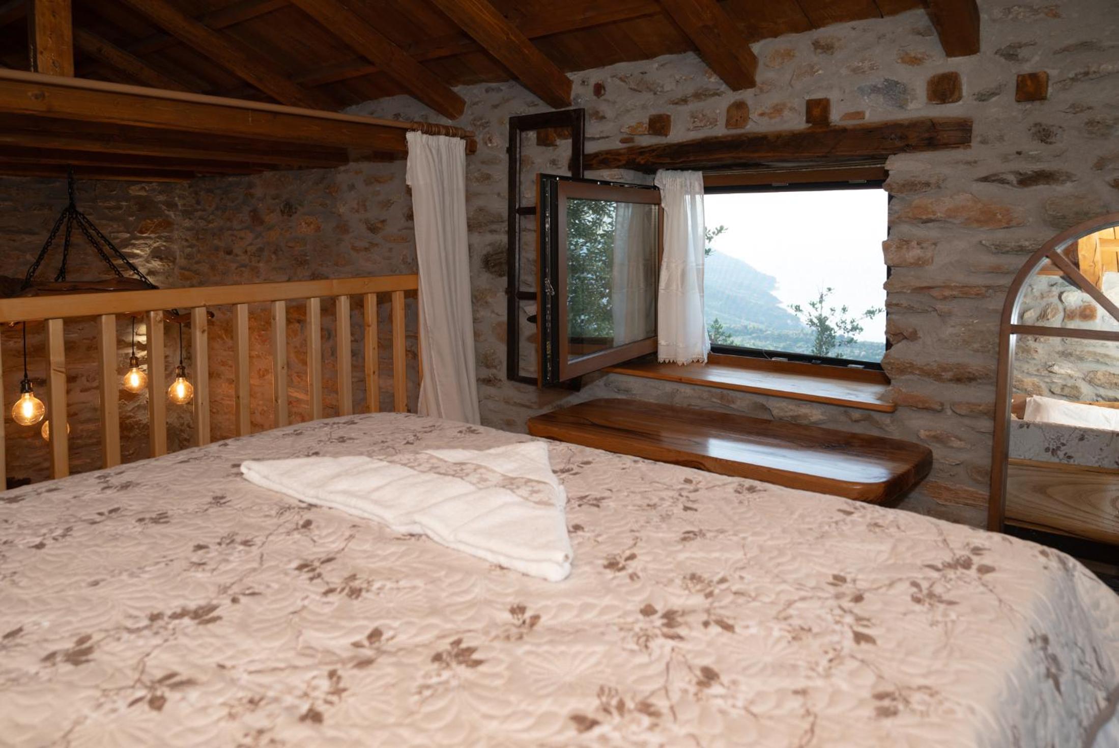 One-Bedroom House photo 2