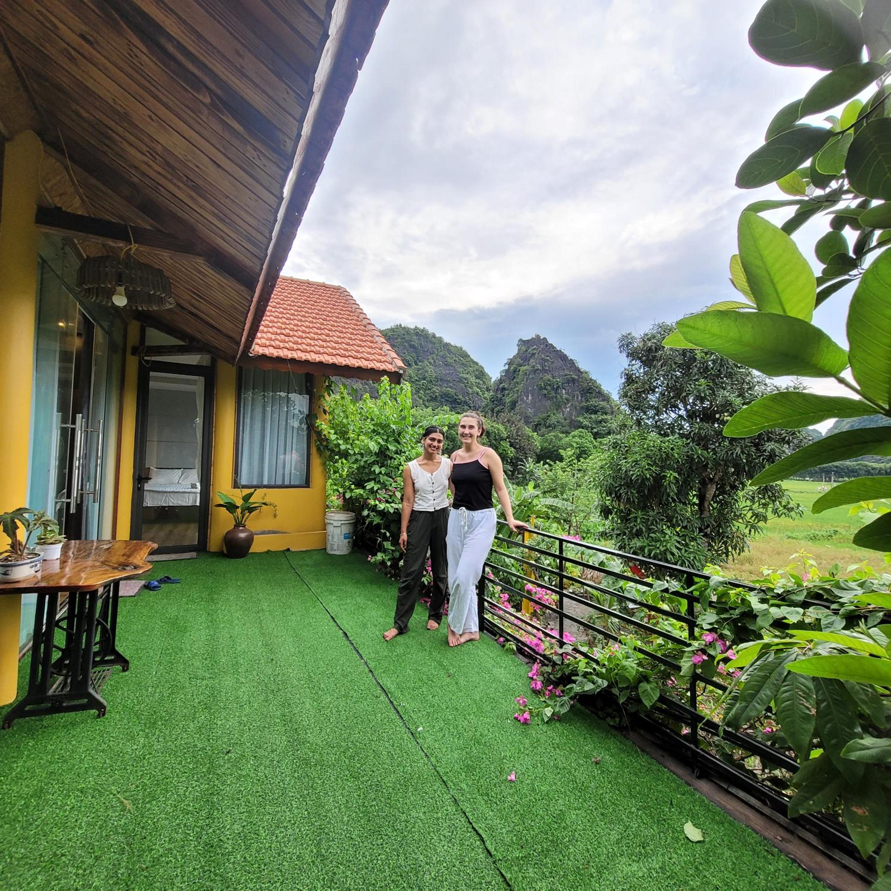 Family Room with Mountain View photo 3
