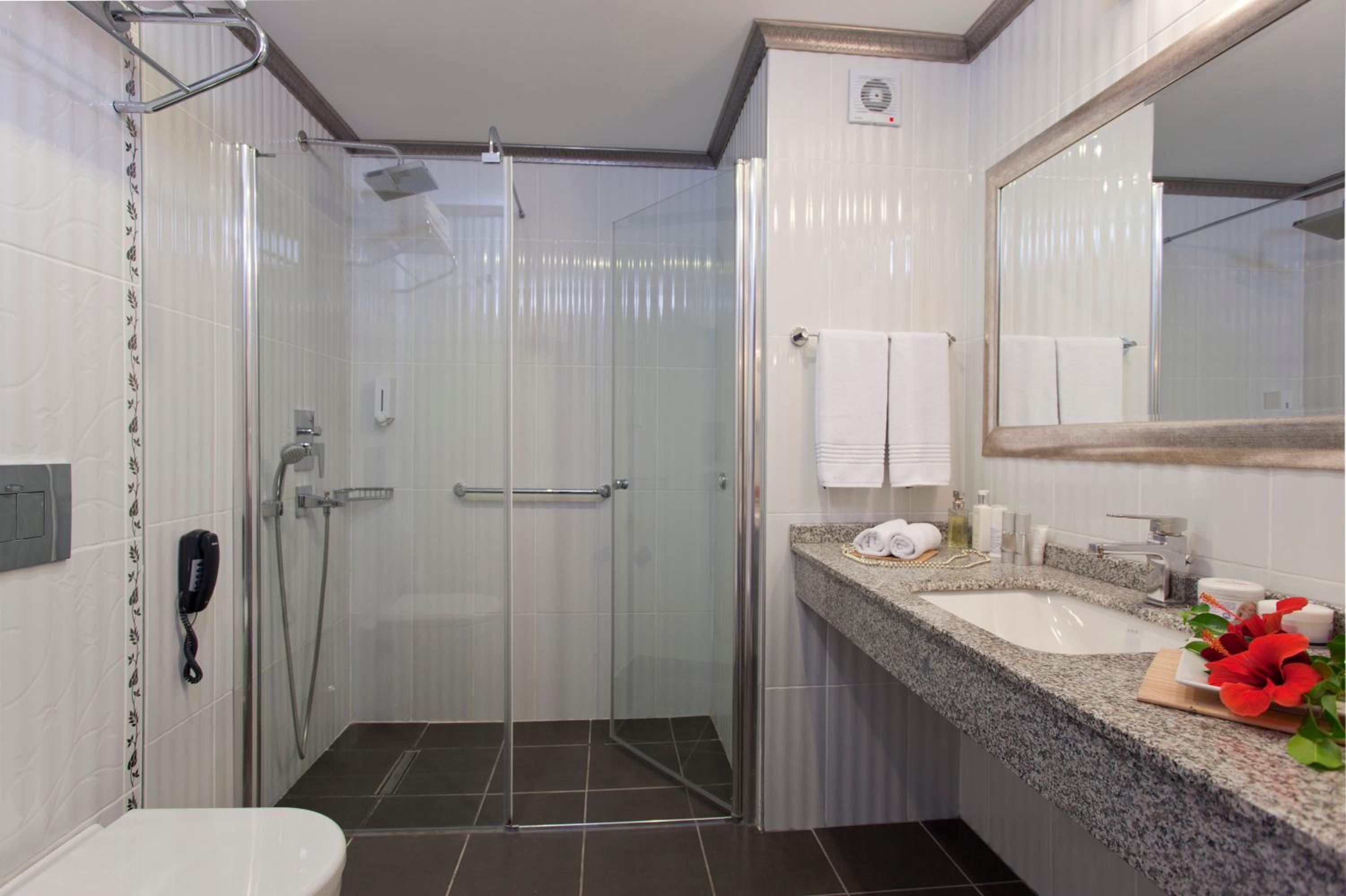 Standard Double Room - Photo 6