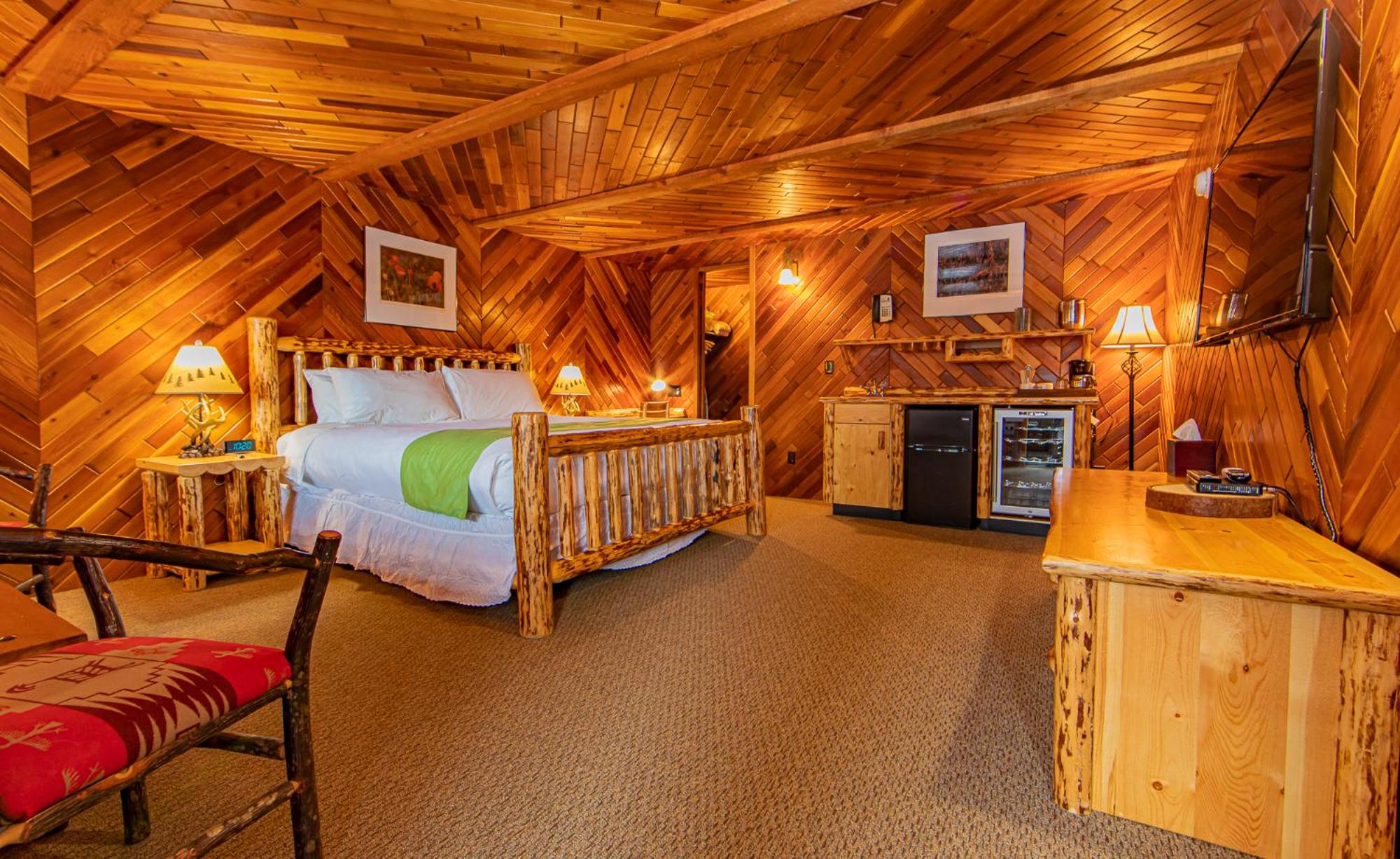 Deluxe King Room photo 1