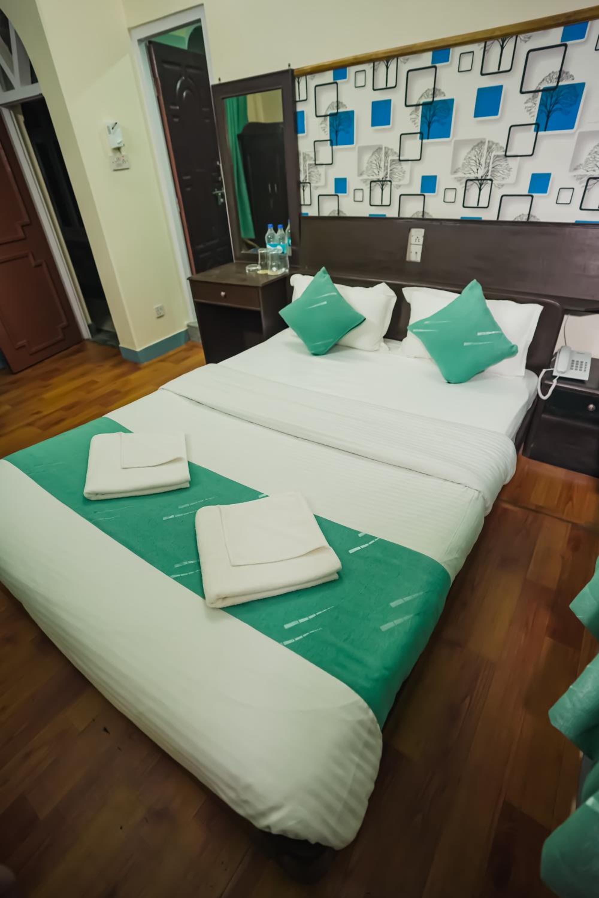 Standard Double or Twin Room - Photo 1
