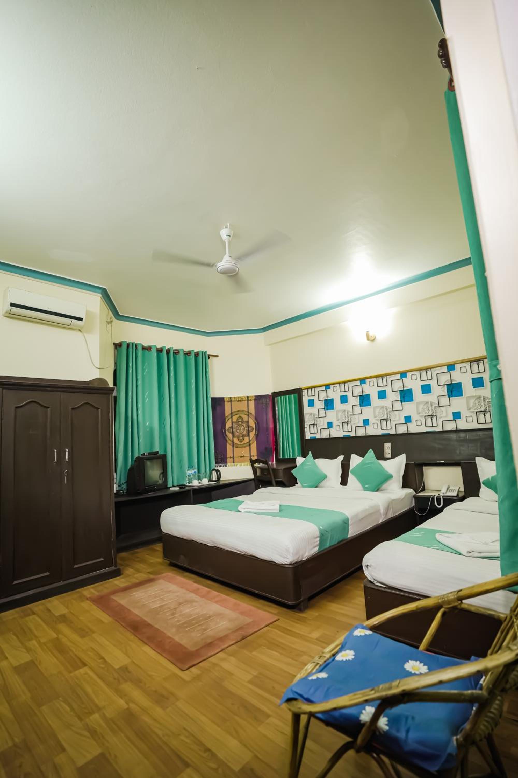 Standard Double or Twin Room - Photo 7