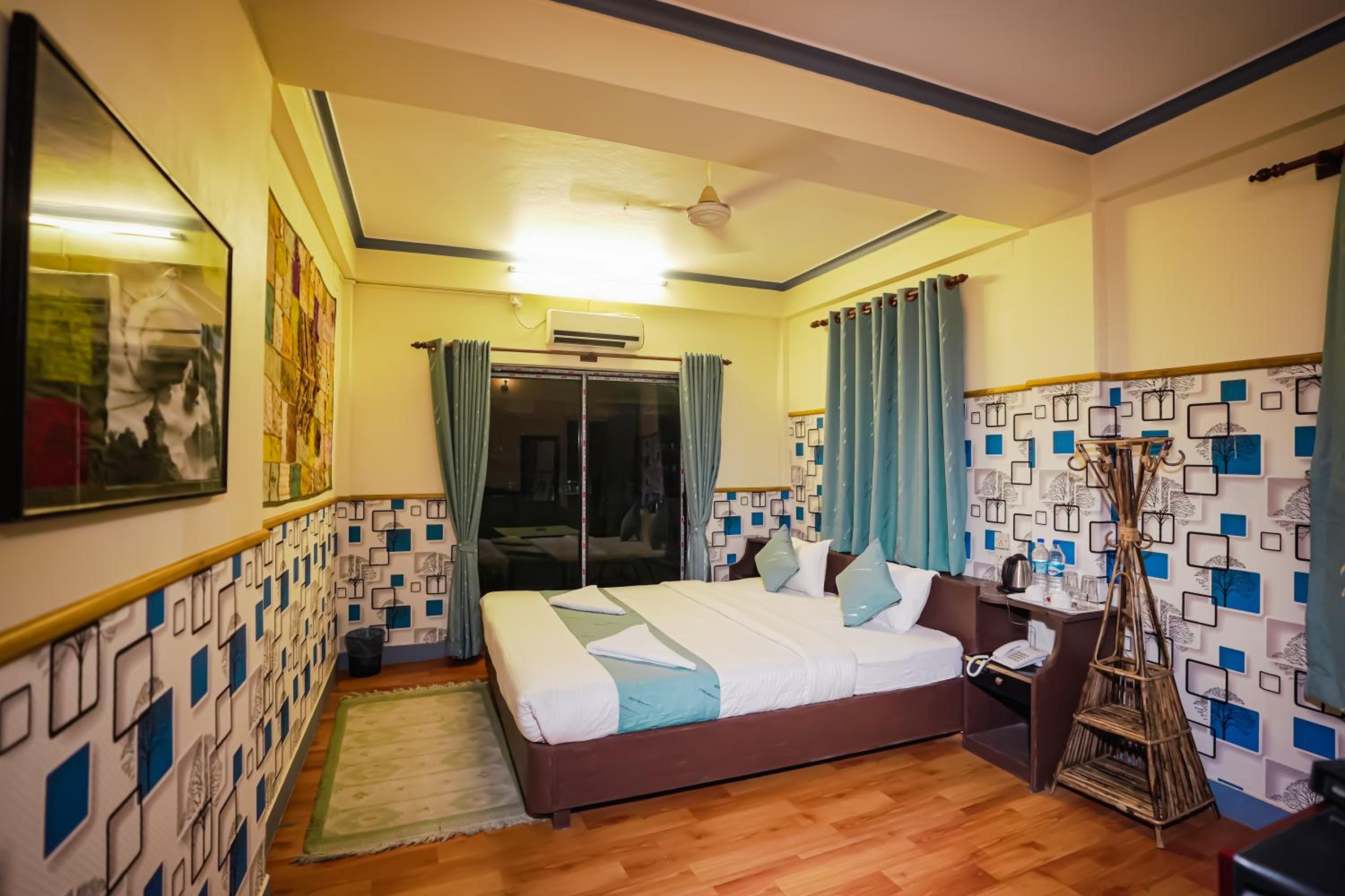 Deluxe Double or Twin Room - Photo 3