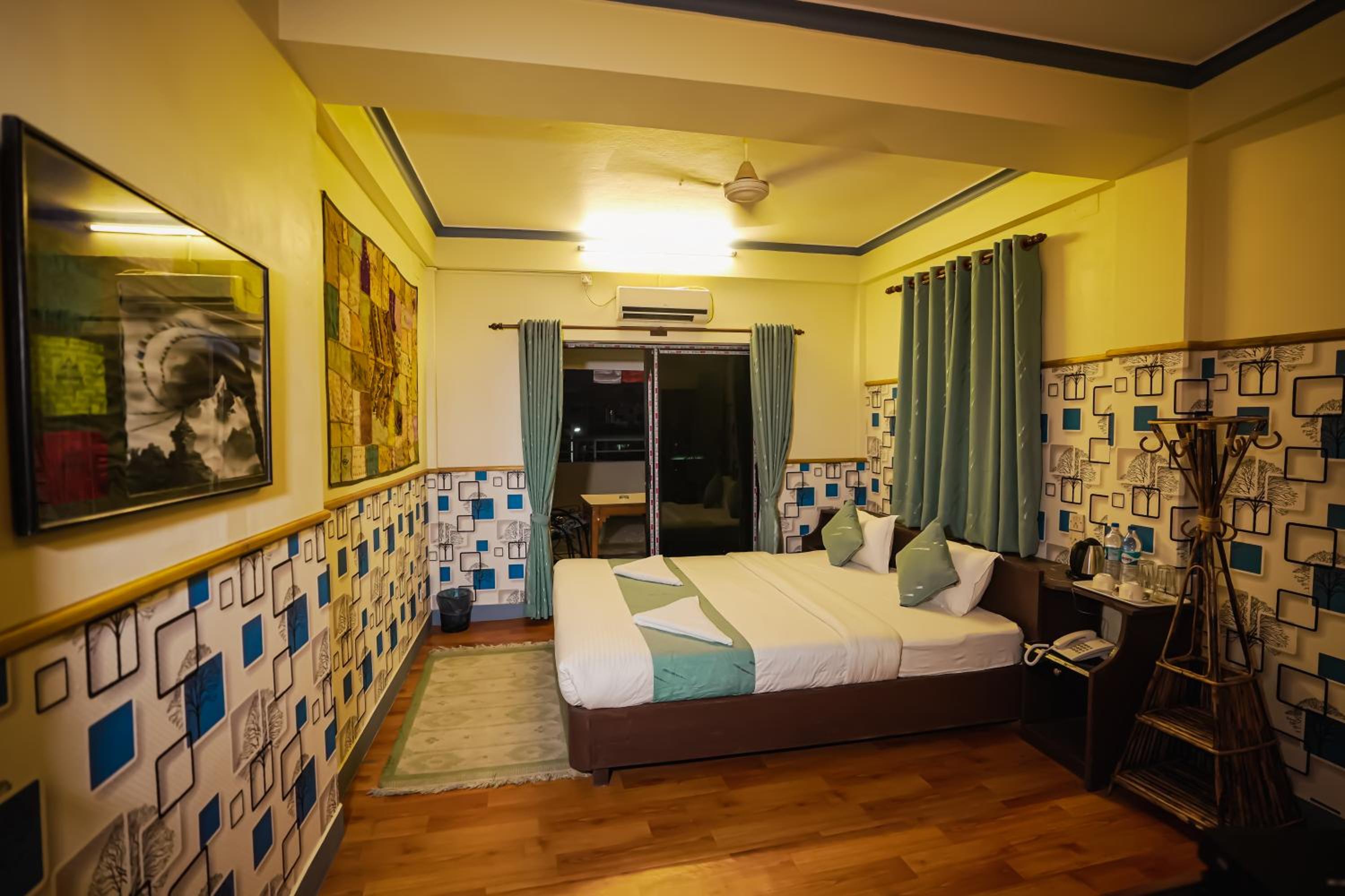 Deluxe Double or Twin Room - Photo 4
