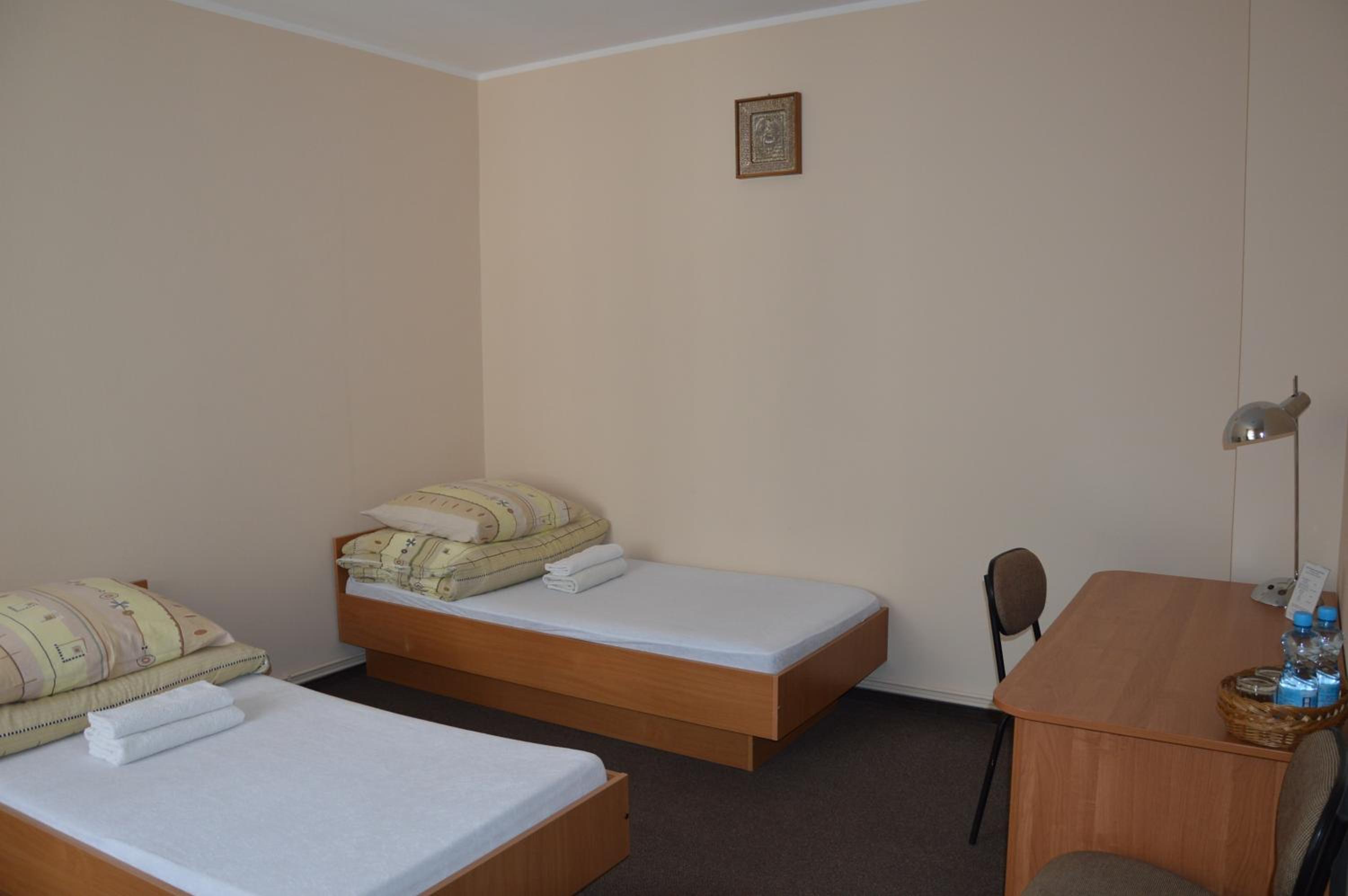 Twin Room - Photo 7