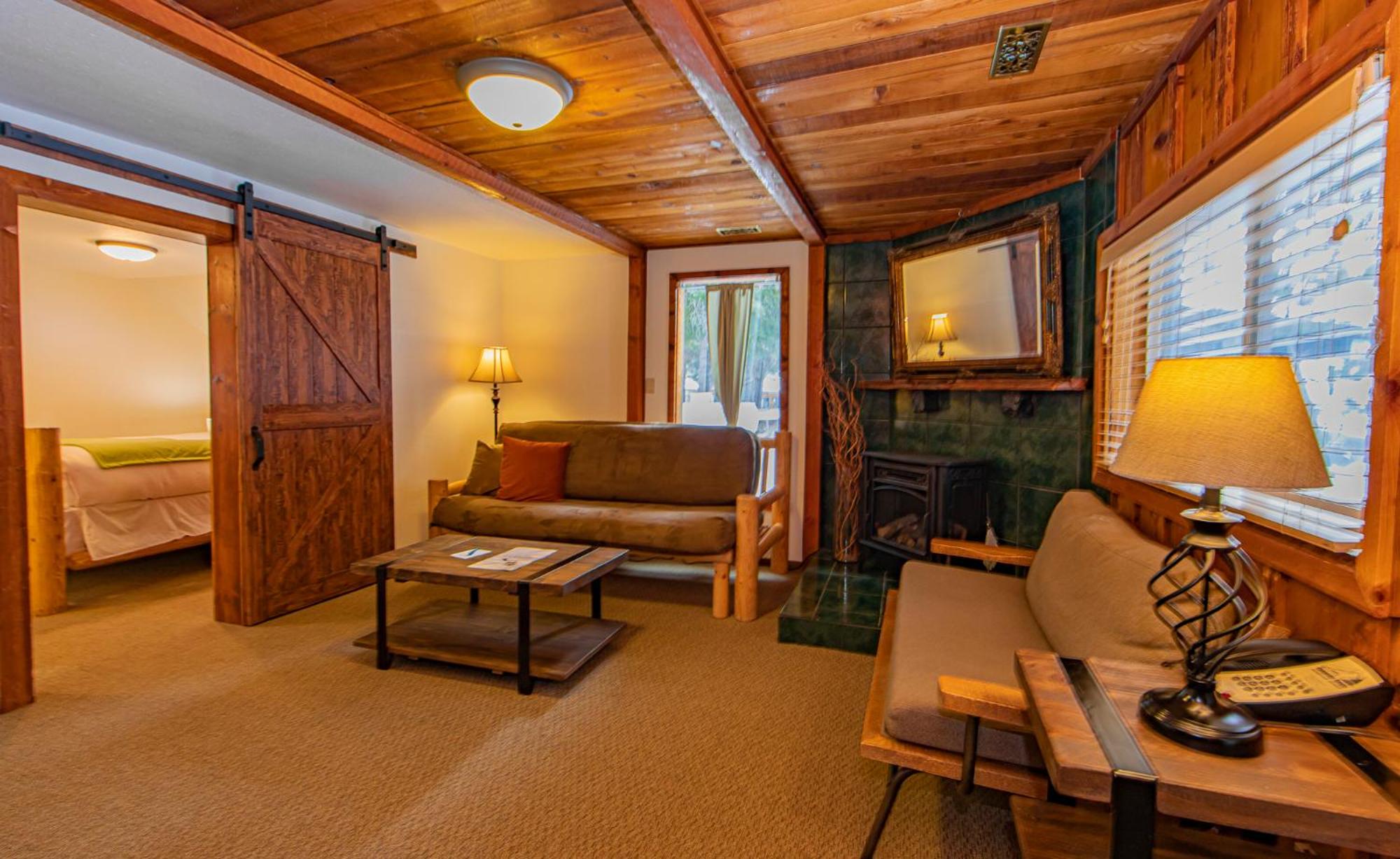 Homestead Cabin Pet Friendly photo 1