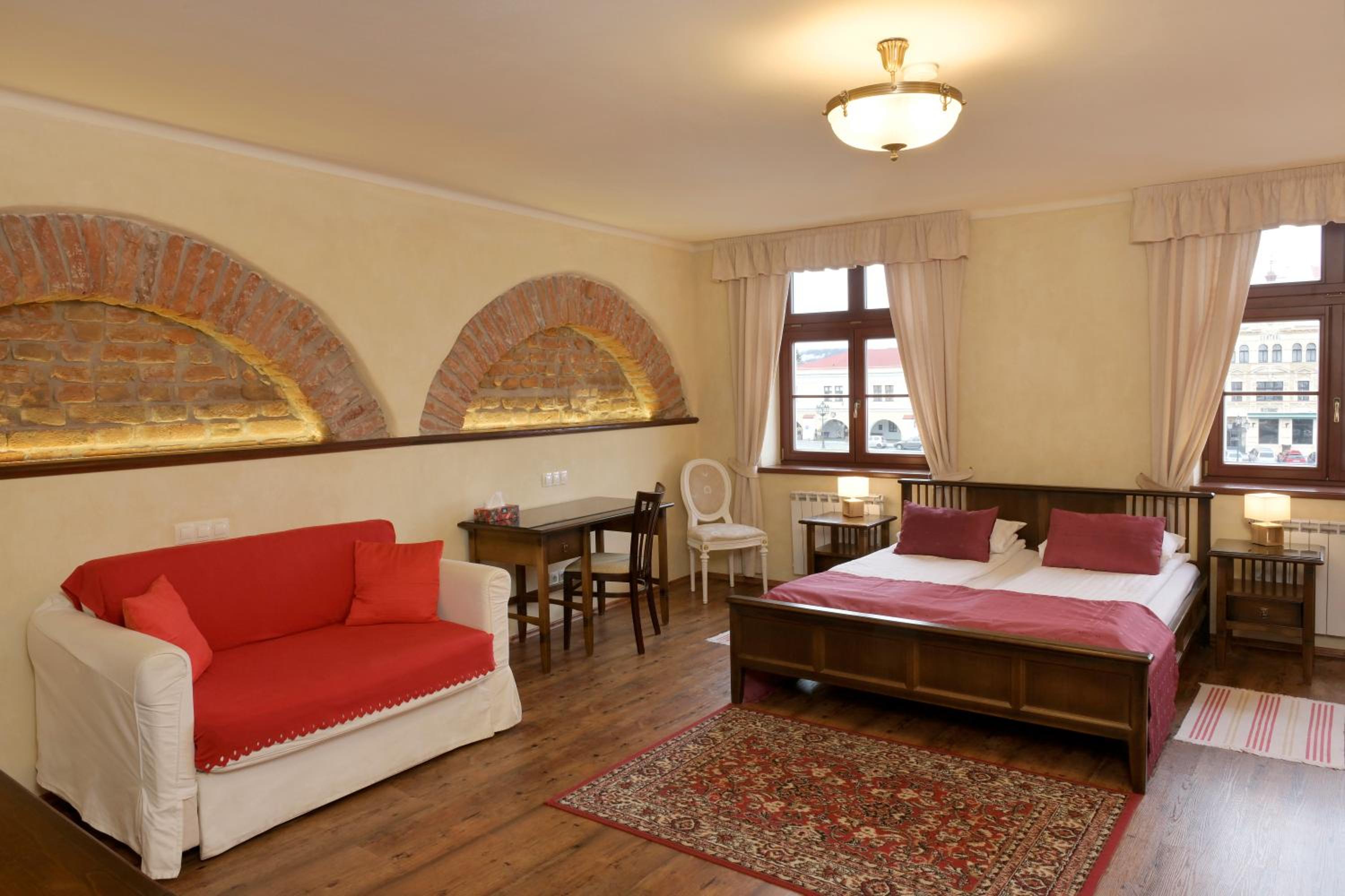 Apartment with Square view - Photo 4
