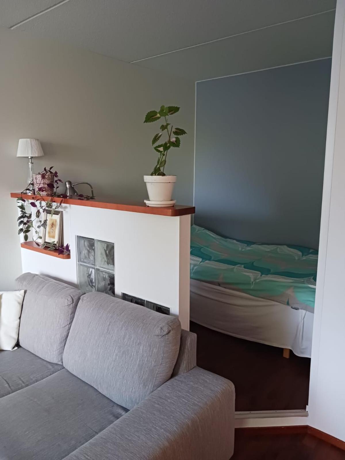 One-Bedroom Apartment photo 1