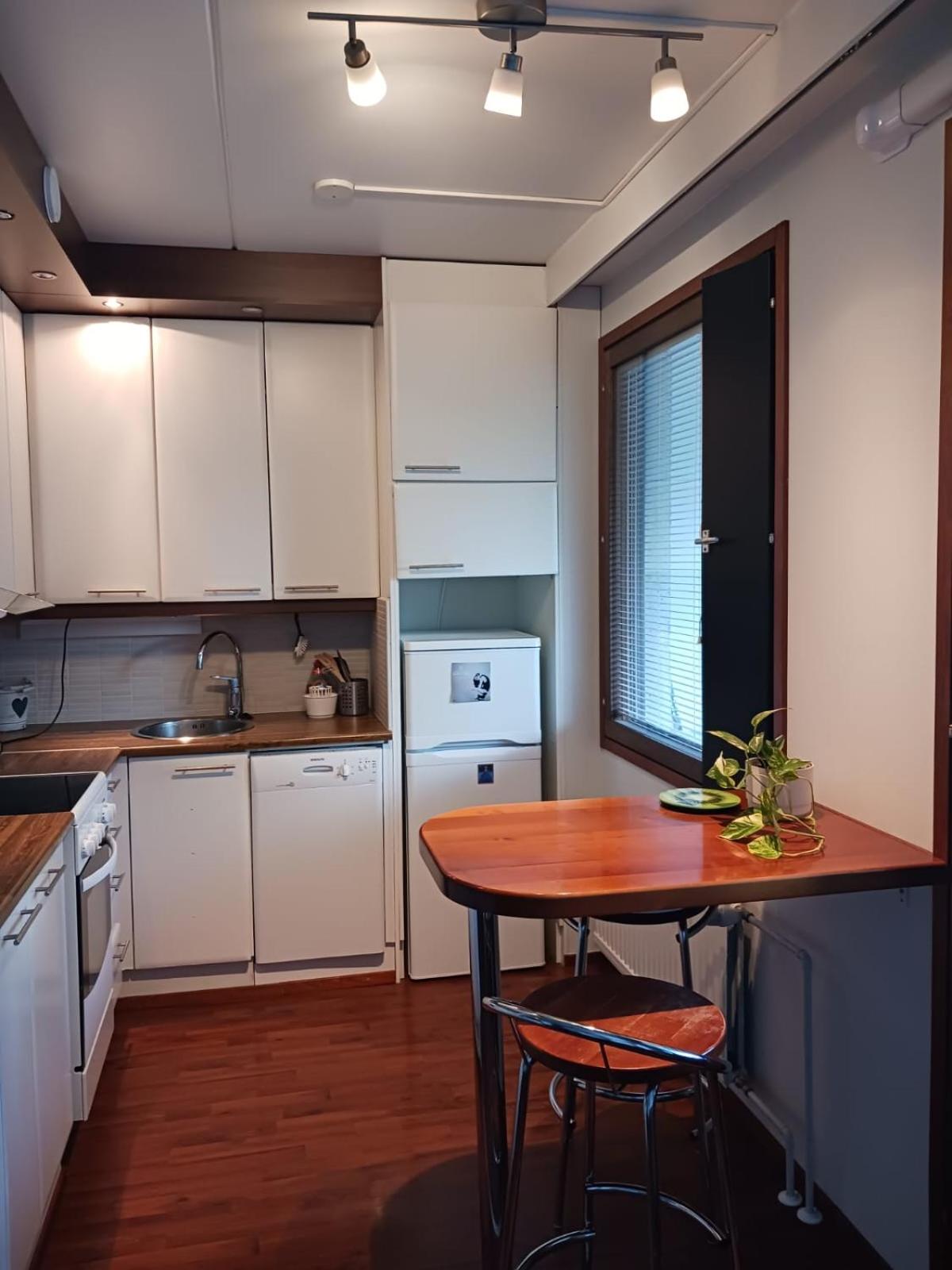 One-Bedroom Apartment photo 2
