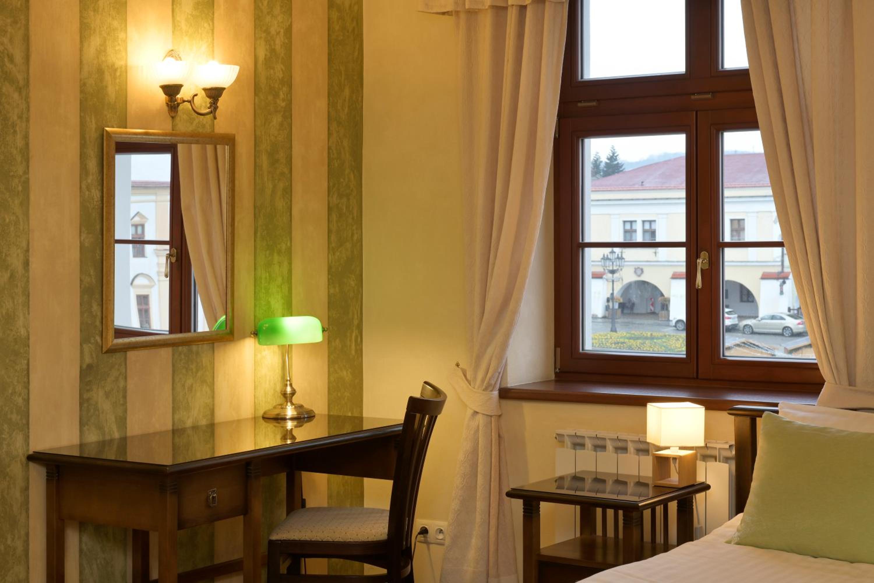 Apartment with Square view - Photo 23
