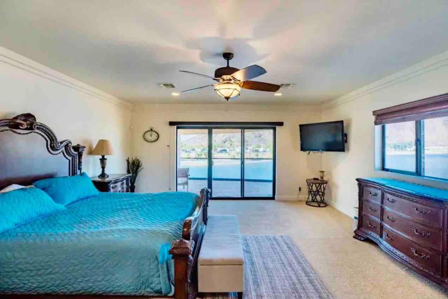 Four-Bedroom House photo 1