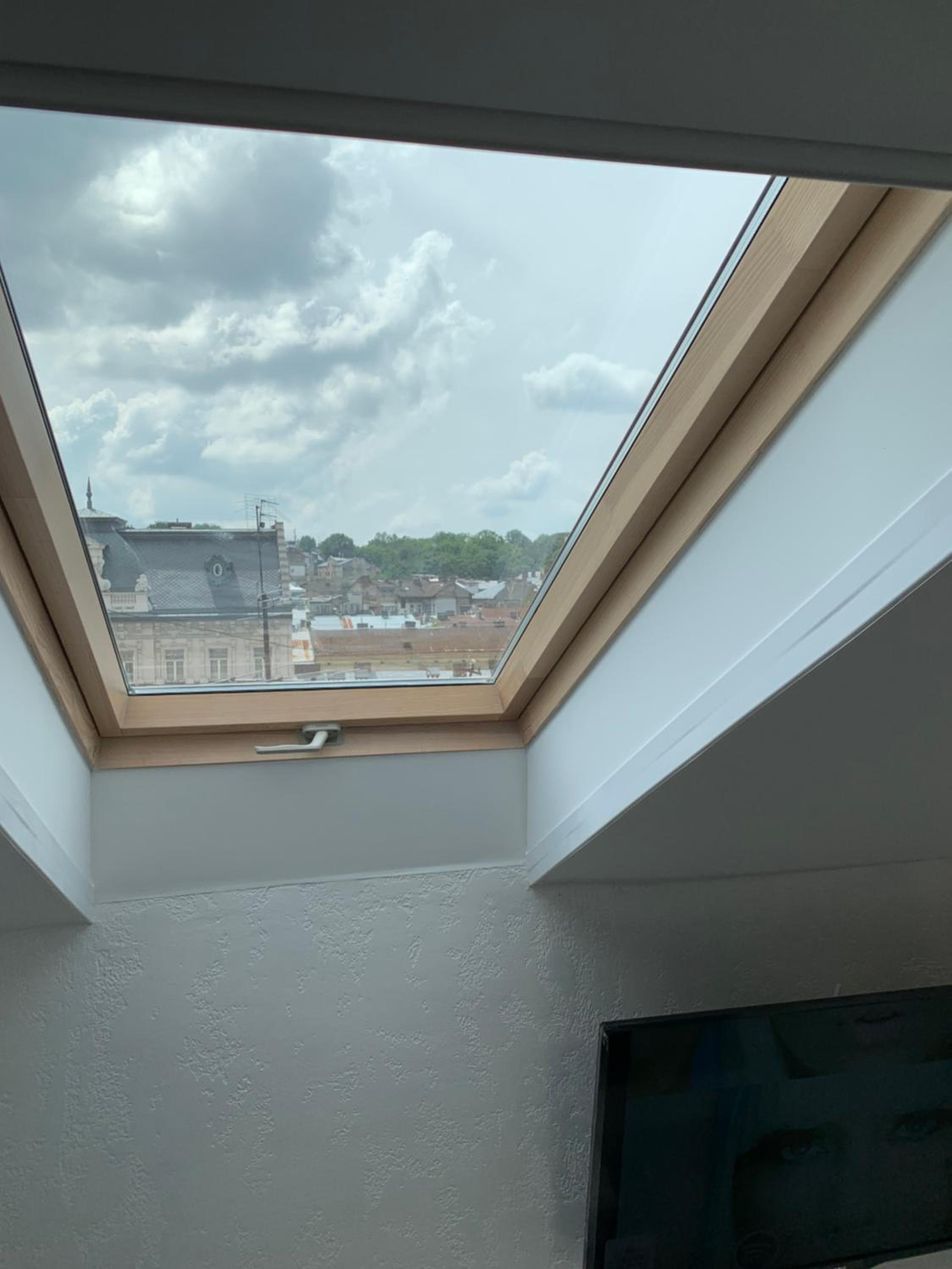 Studio - Split Level