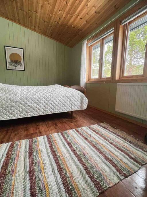 Three-Bedroom House photo 1