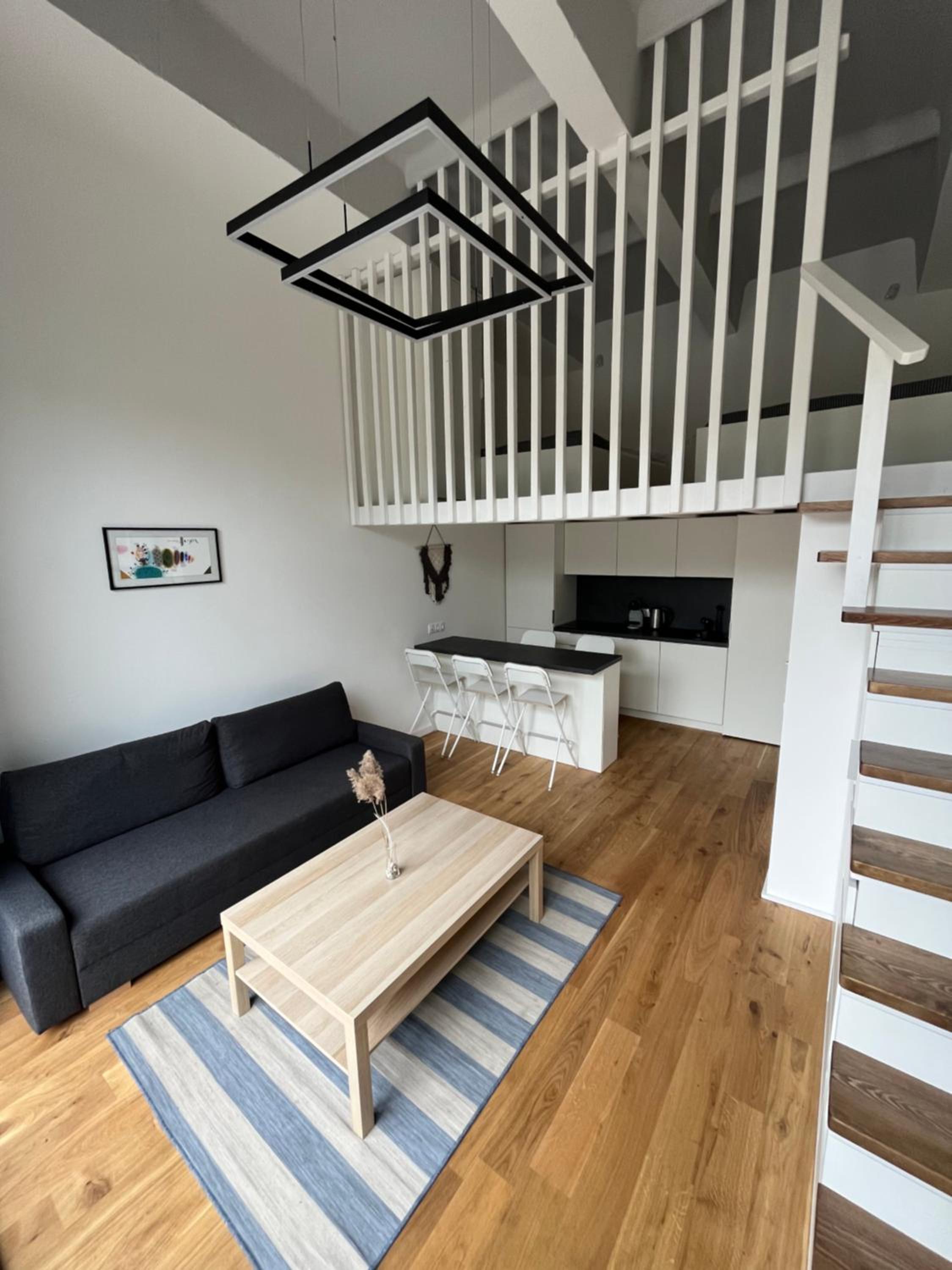 Family Studio - Photo 1