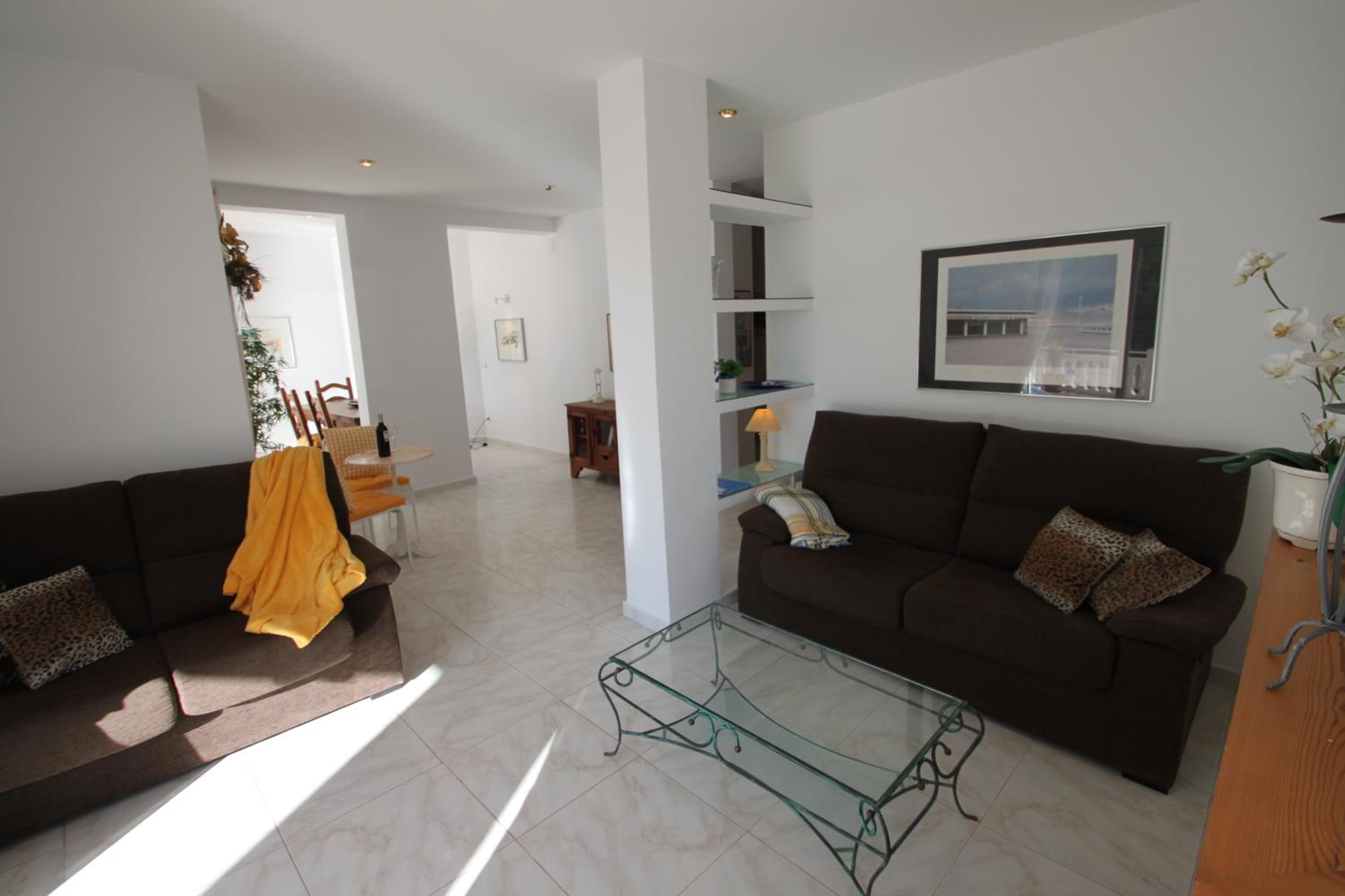 Three-Bedroom House photo 3