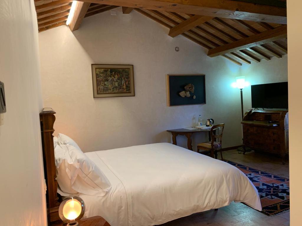 Large Double Room photo 2