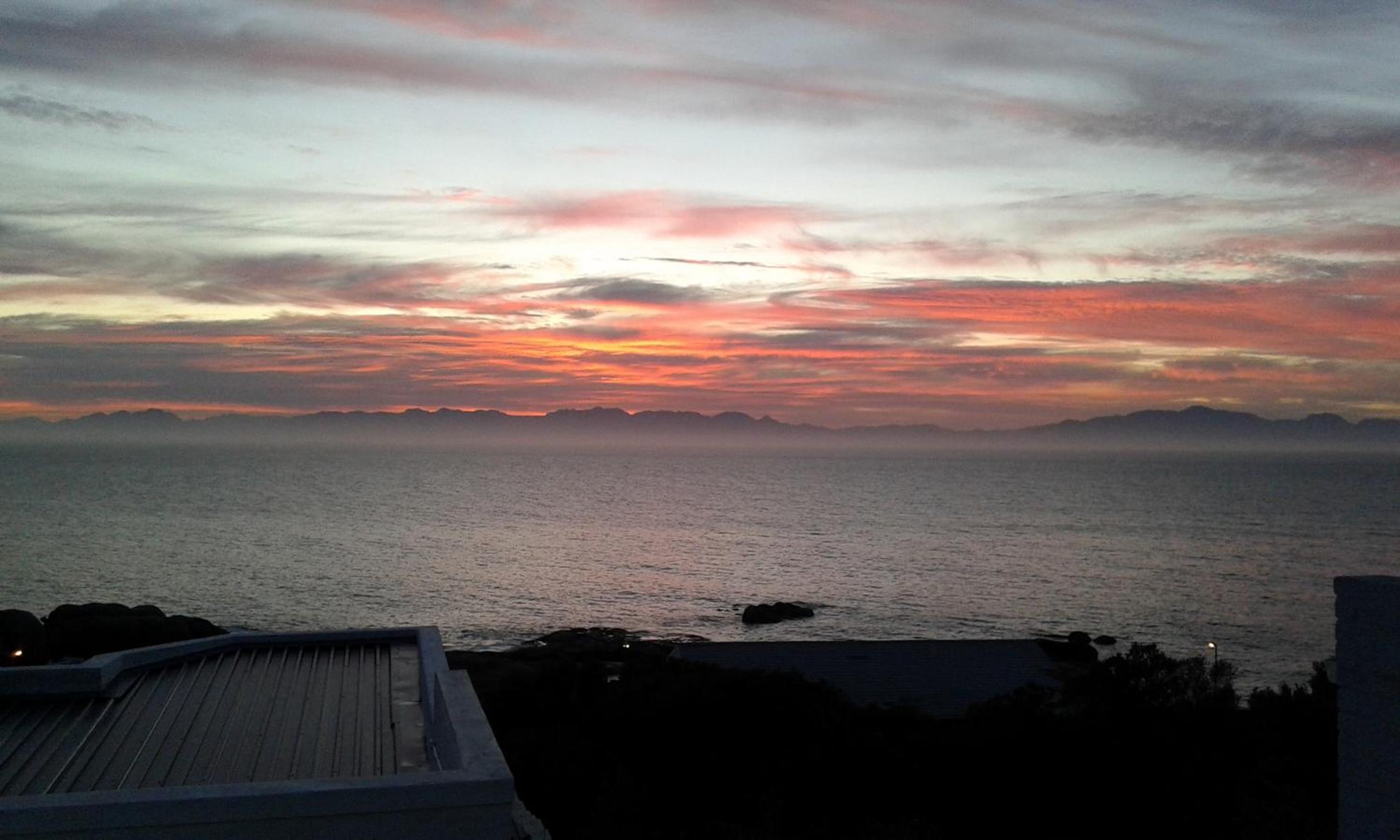 Apartment with Sea View - Photo 11