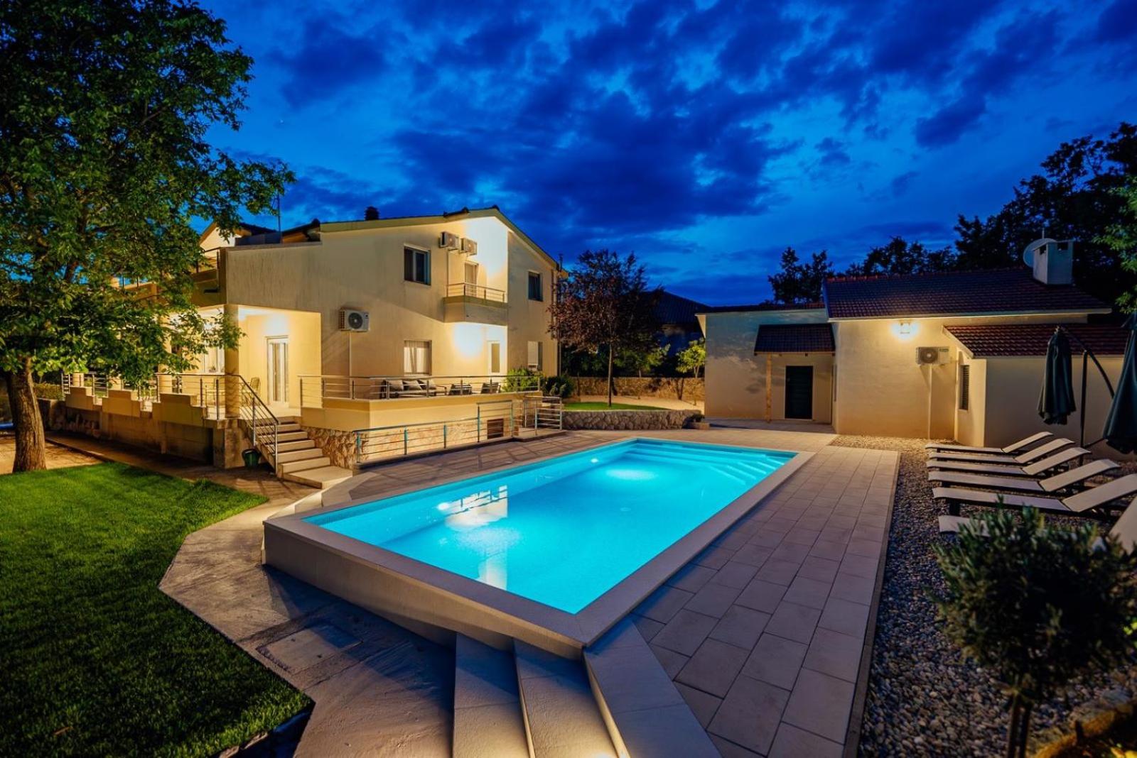 Villa photo 2