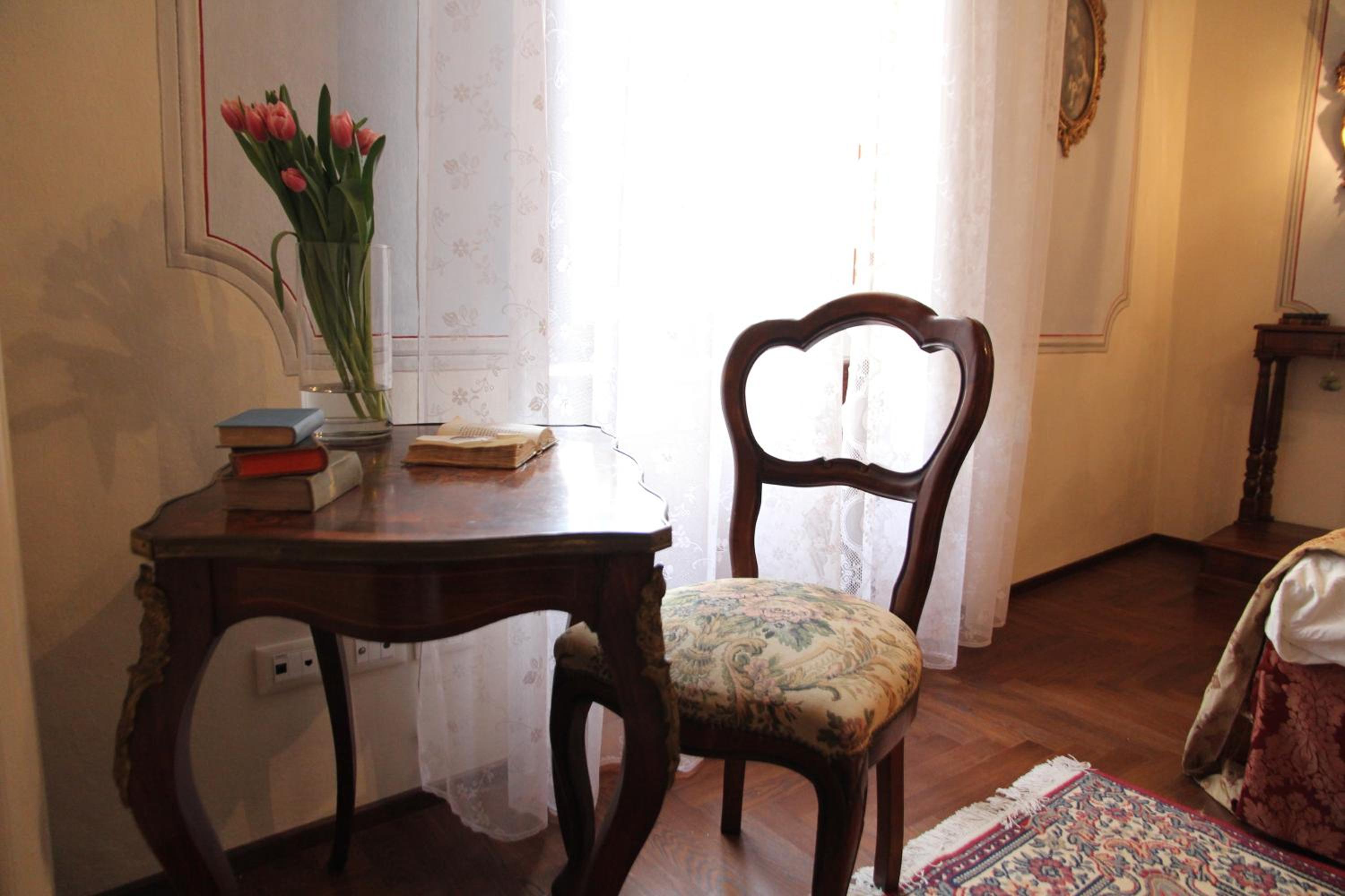 Deluxe Junior Suite - Photo 6
