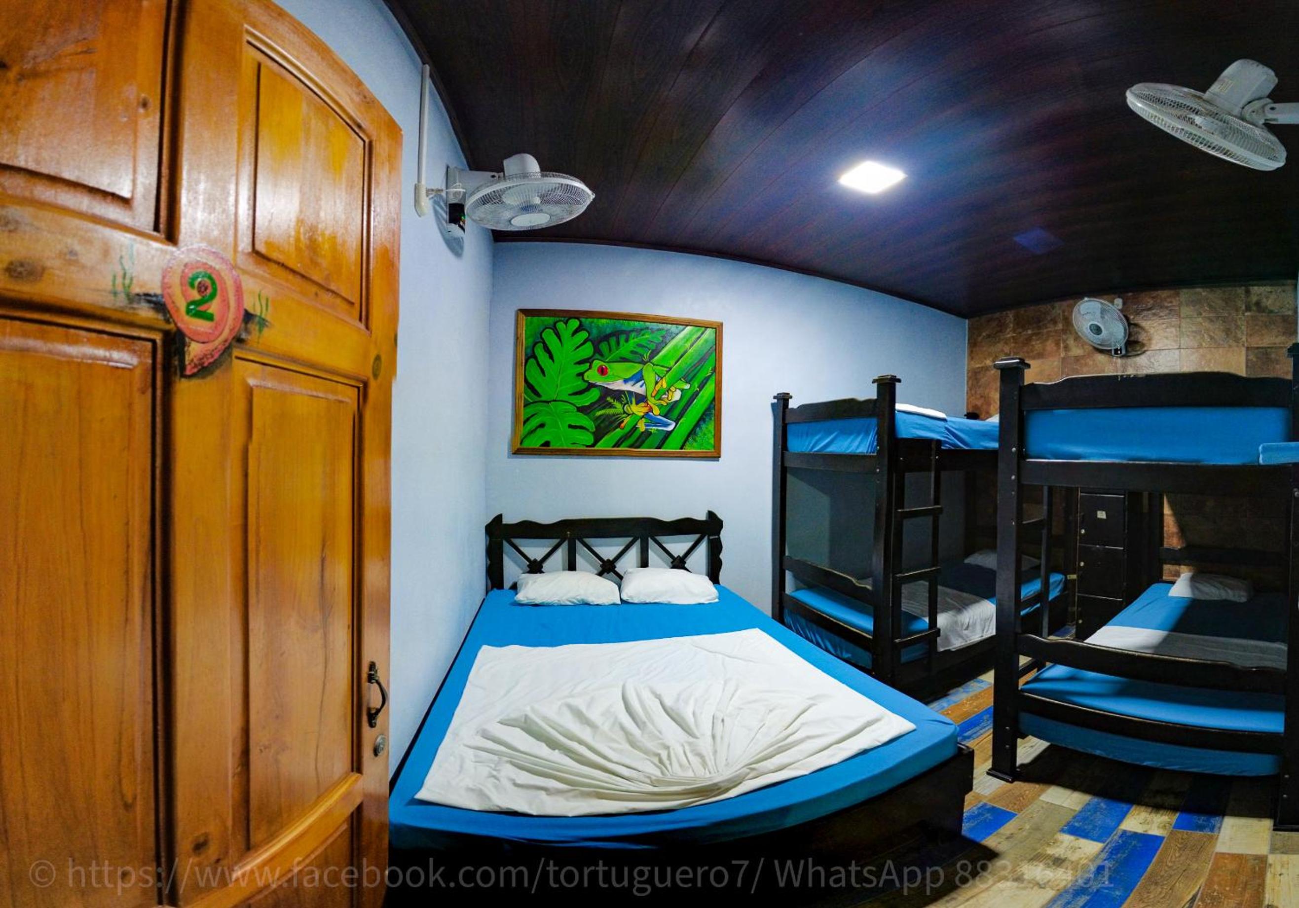 Bunk Bed in Mixed Dormitory Room - 6 Adults photo 1