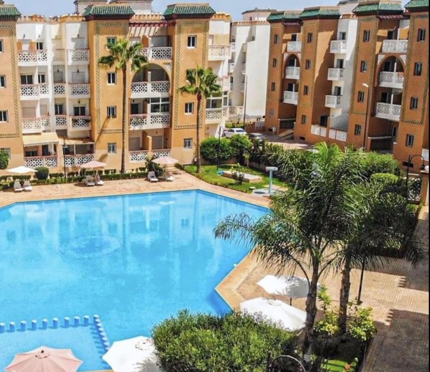 Apartment with Pool View  - Photo 1