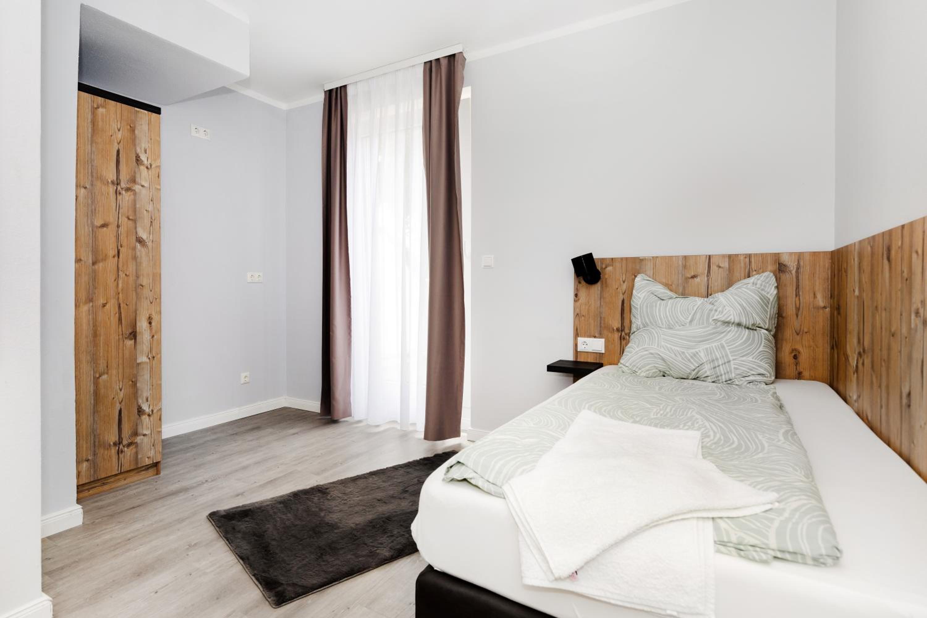 Single Room with Balcony photo 3