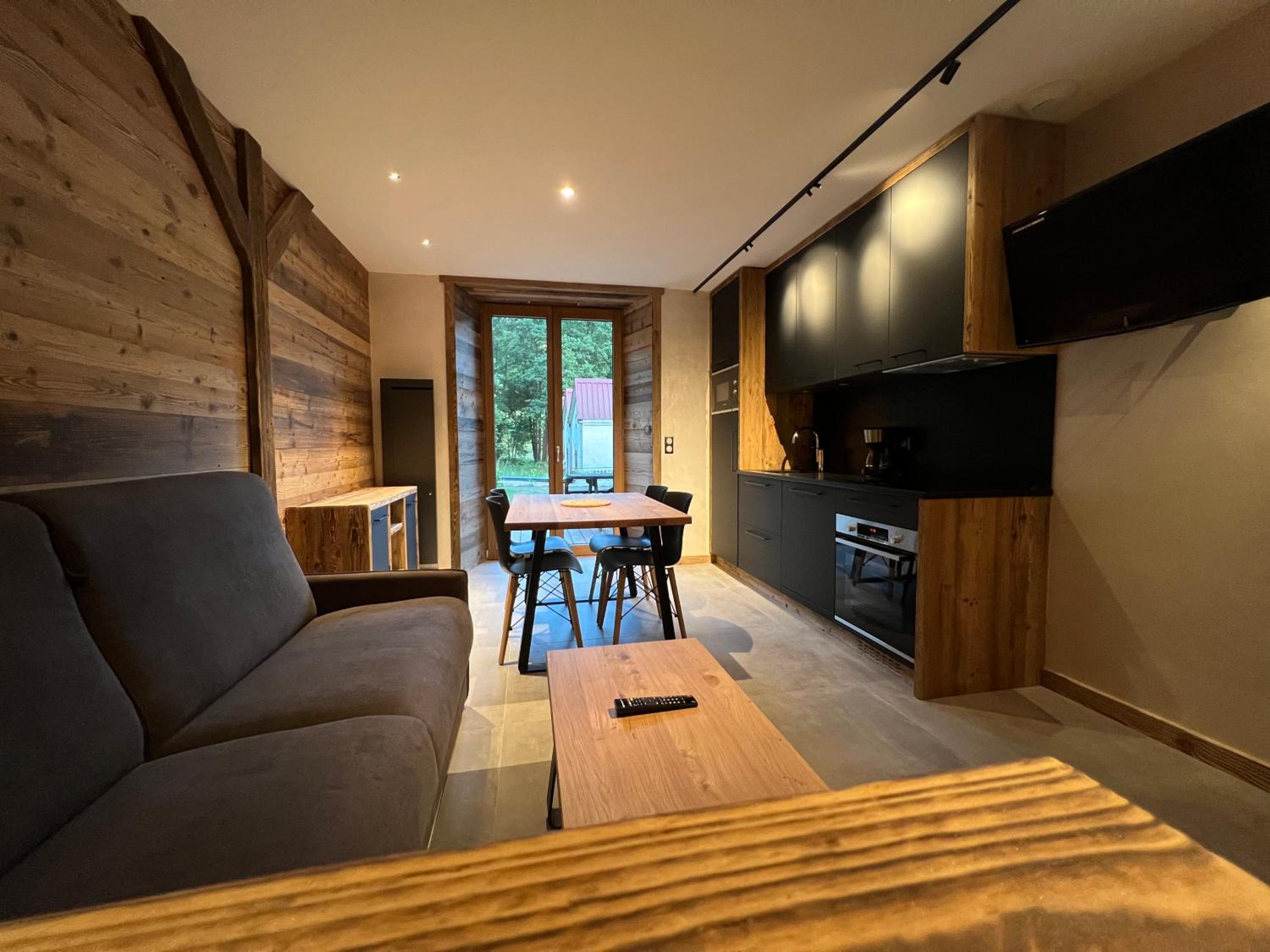 Apartment with Terrace photo 2