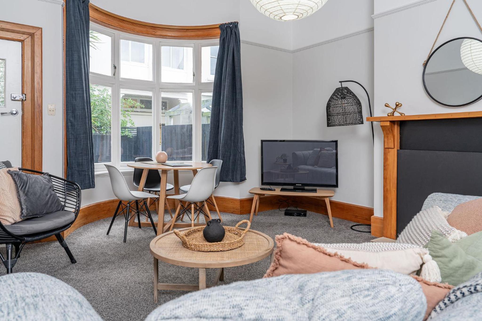 Two-Bedroom Apartment-No Seaview  - Photo 2