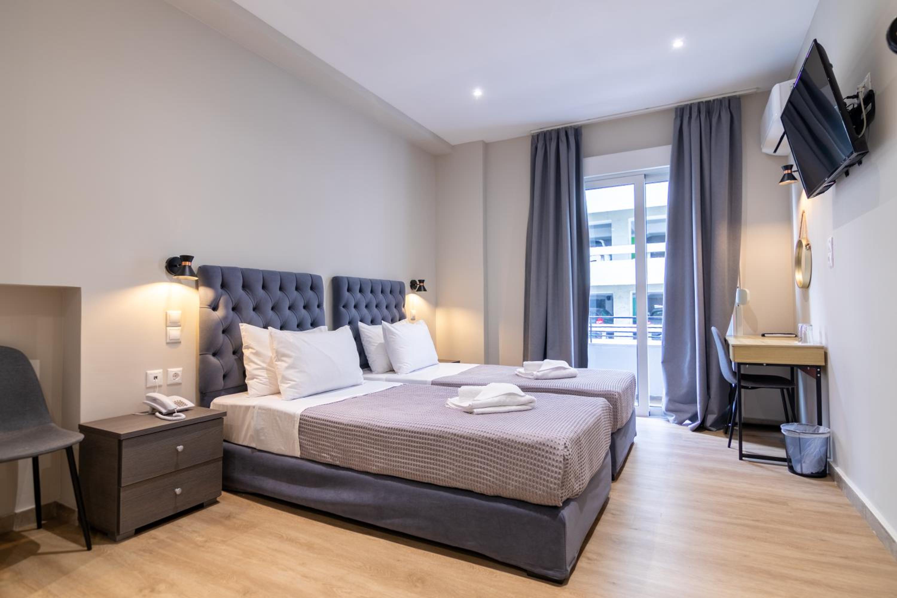Standard Double or Twin Room photo 1