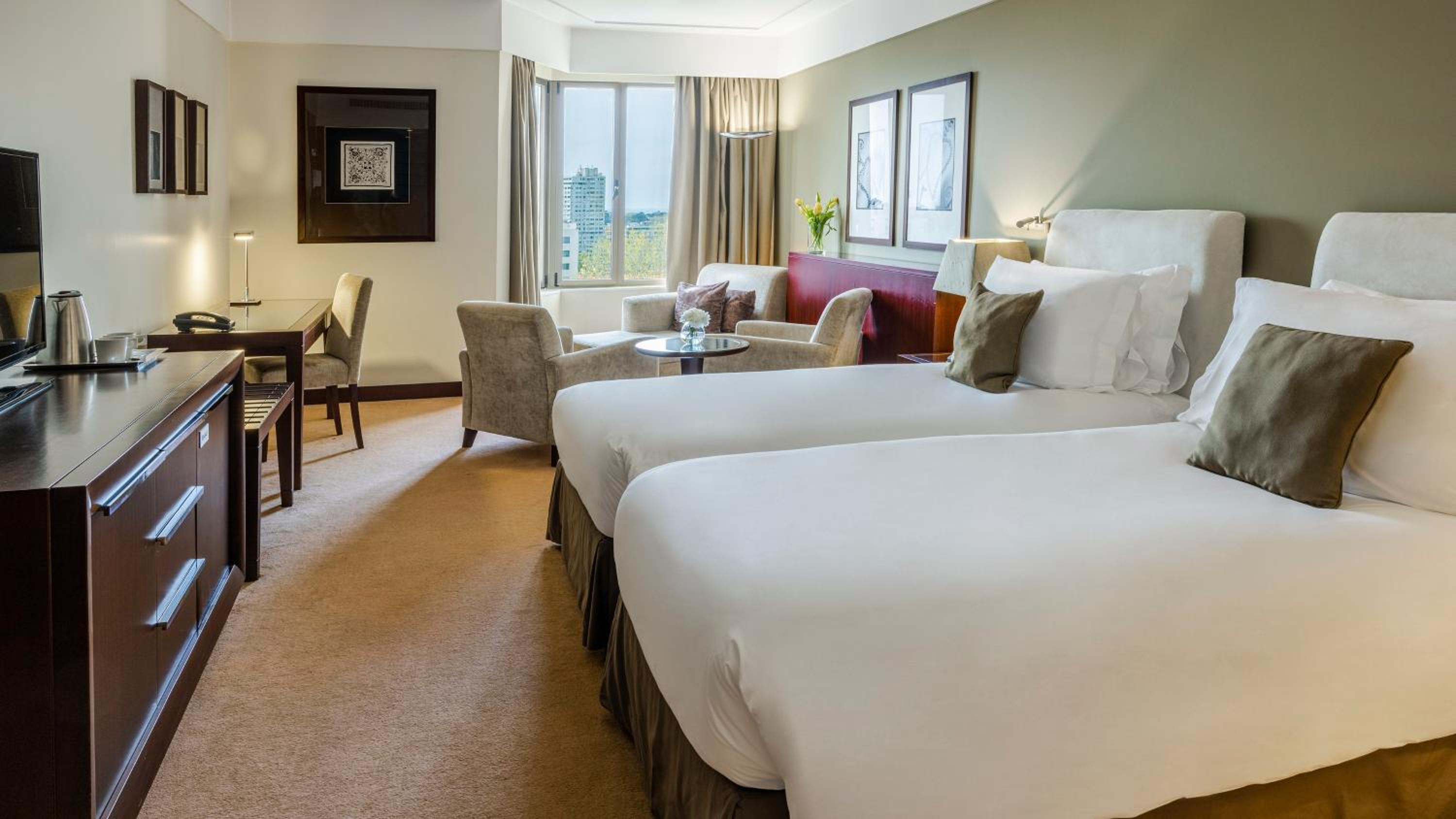Junior Twin Suite - High Floor - Photo 1