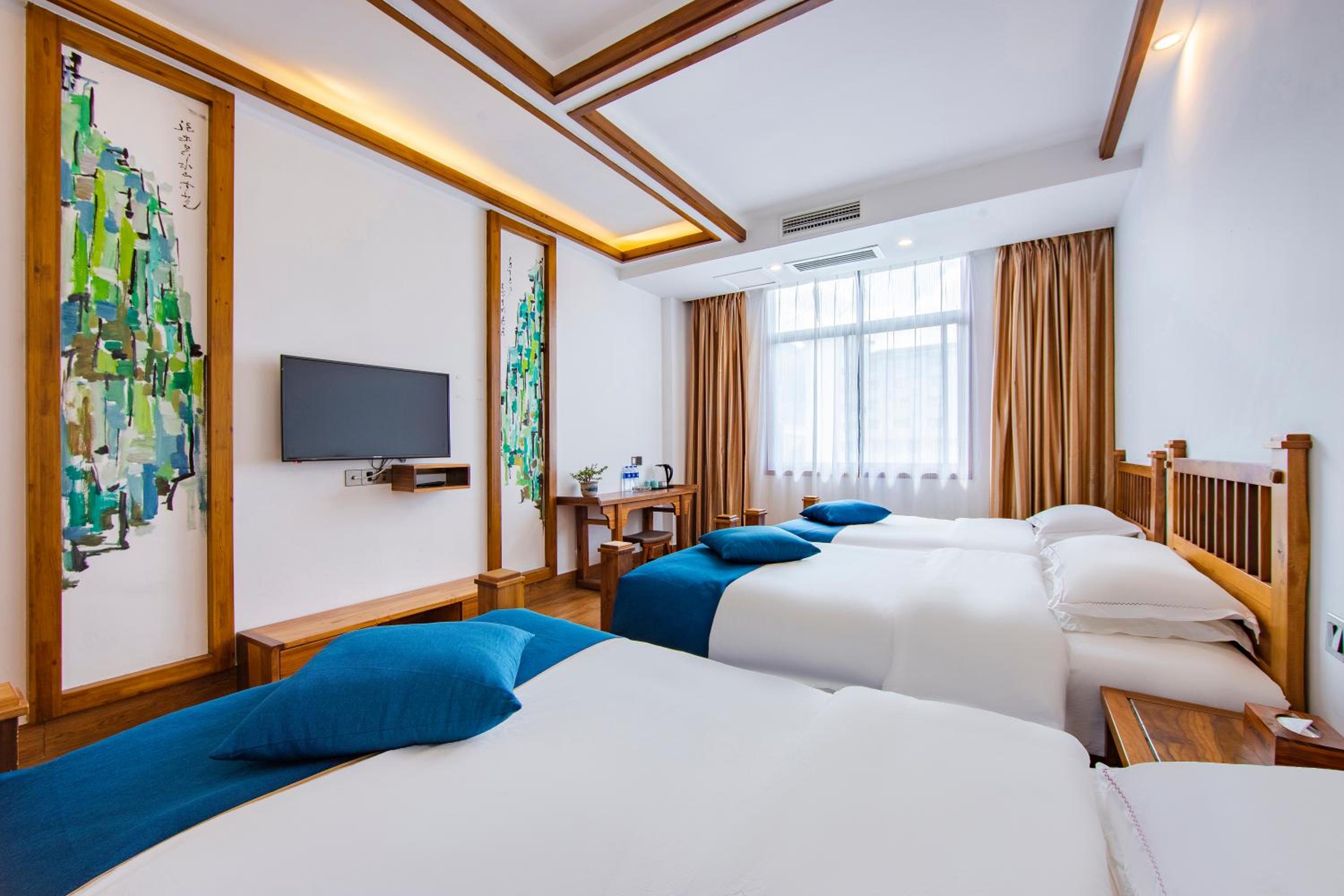 Luxury Triple Room photo 3