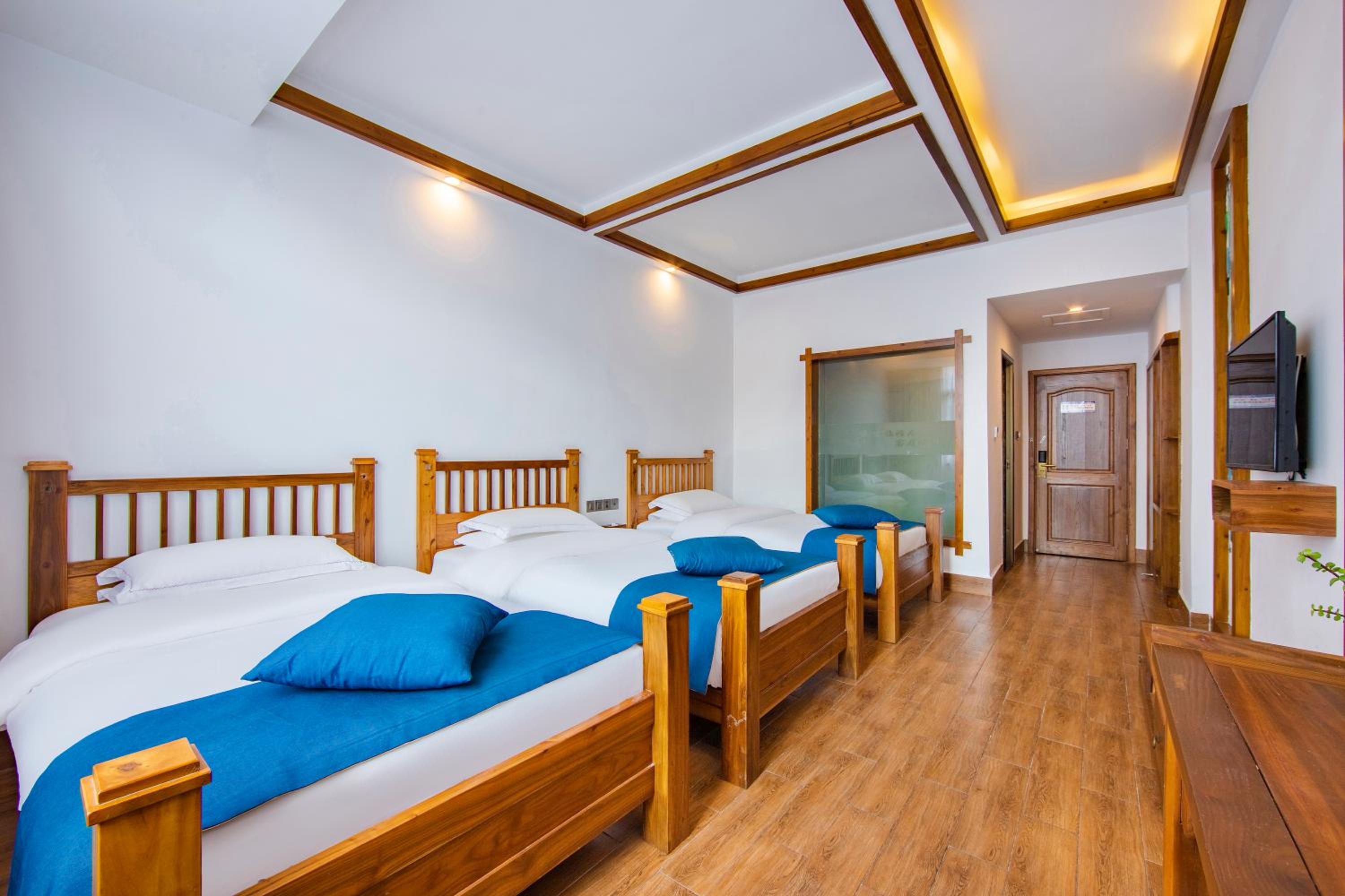 Luxury Triple Room photo 2